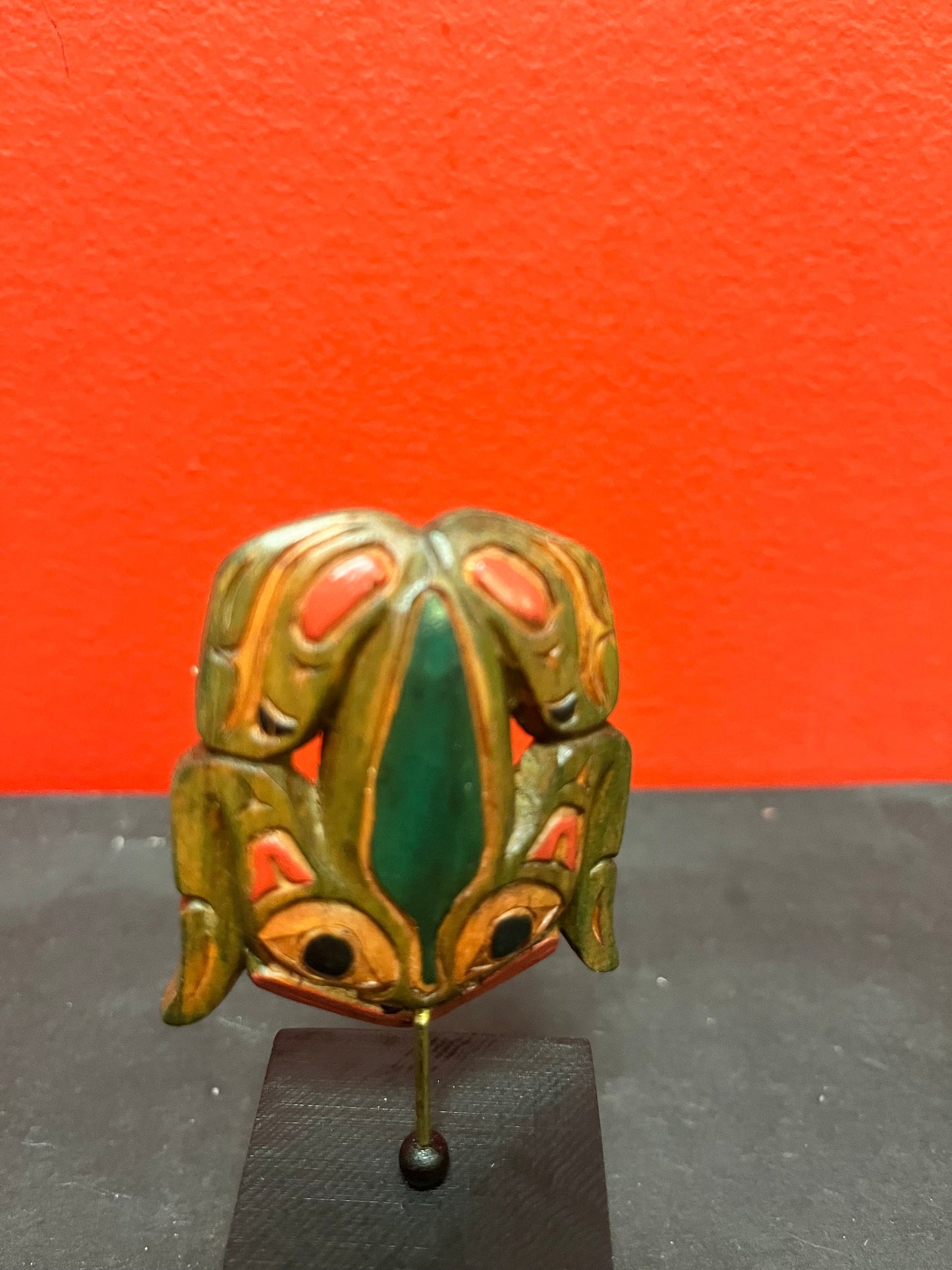 Lovely 3 inch indigenous first Nations Pacific northwest Coast Artie George mask on stand  total 5 inches  Lovely detail and quality