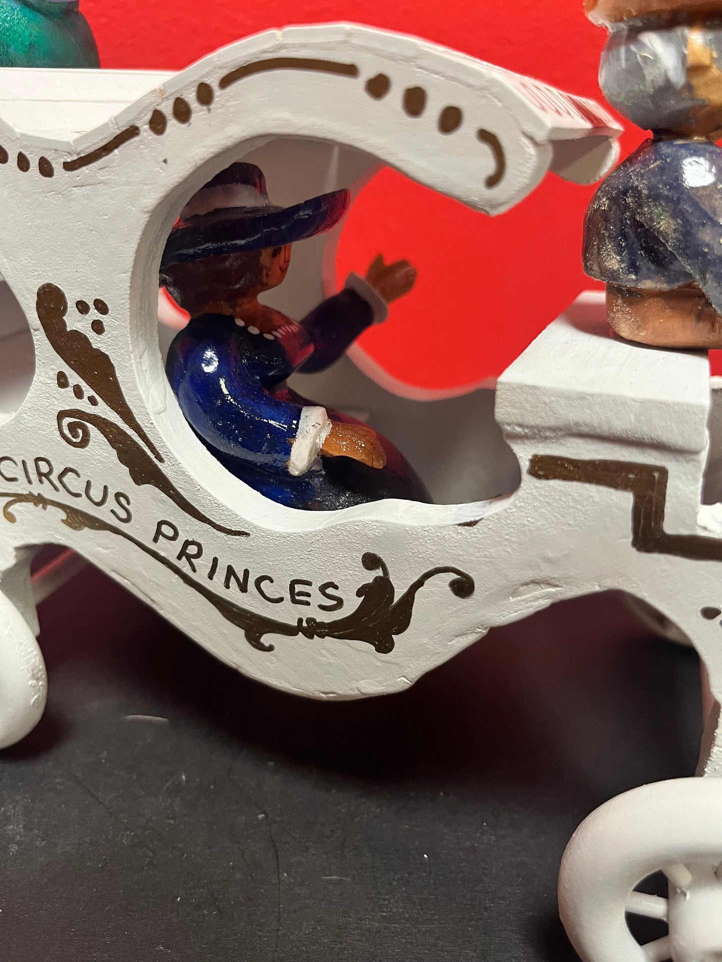 17 x 9 high older American folk art circus carriage amazing detail and quality came from a cool collection wow
