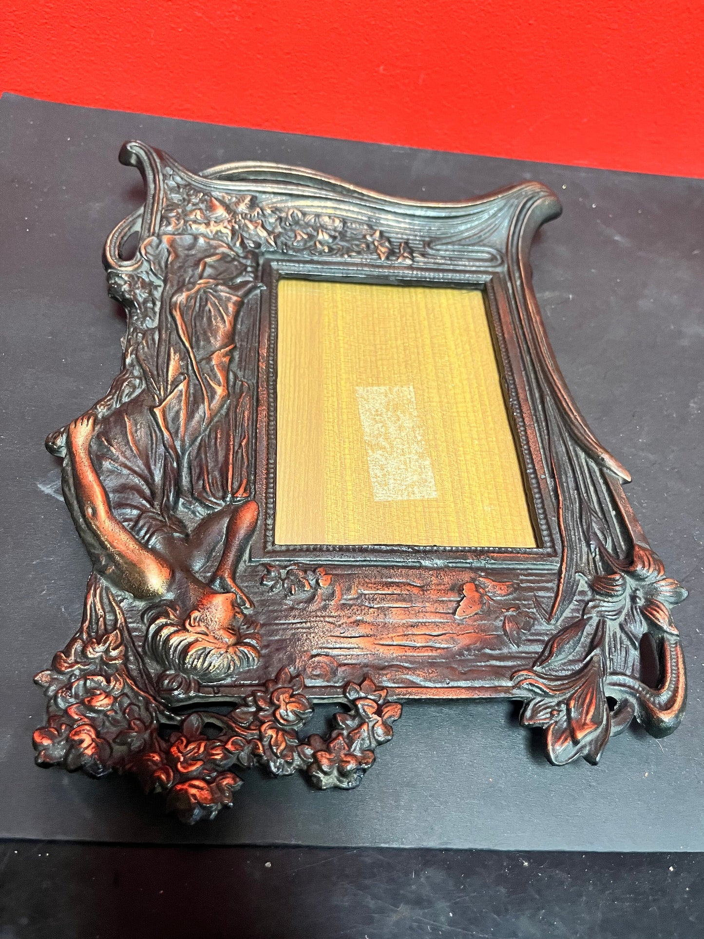 Beautiful copper art nouveau frame heavily decorated 12 x 8 inside 6 x 4 inches very pretty