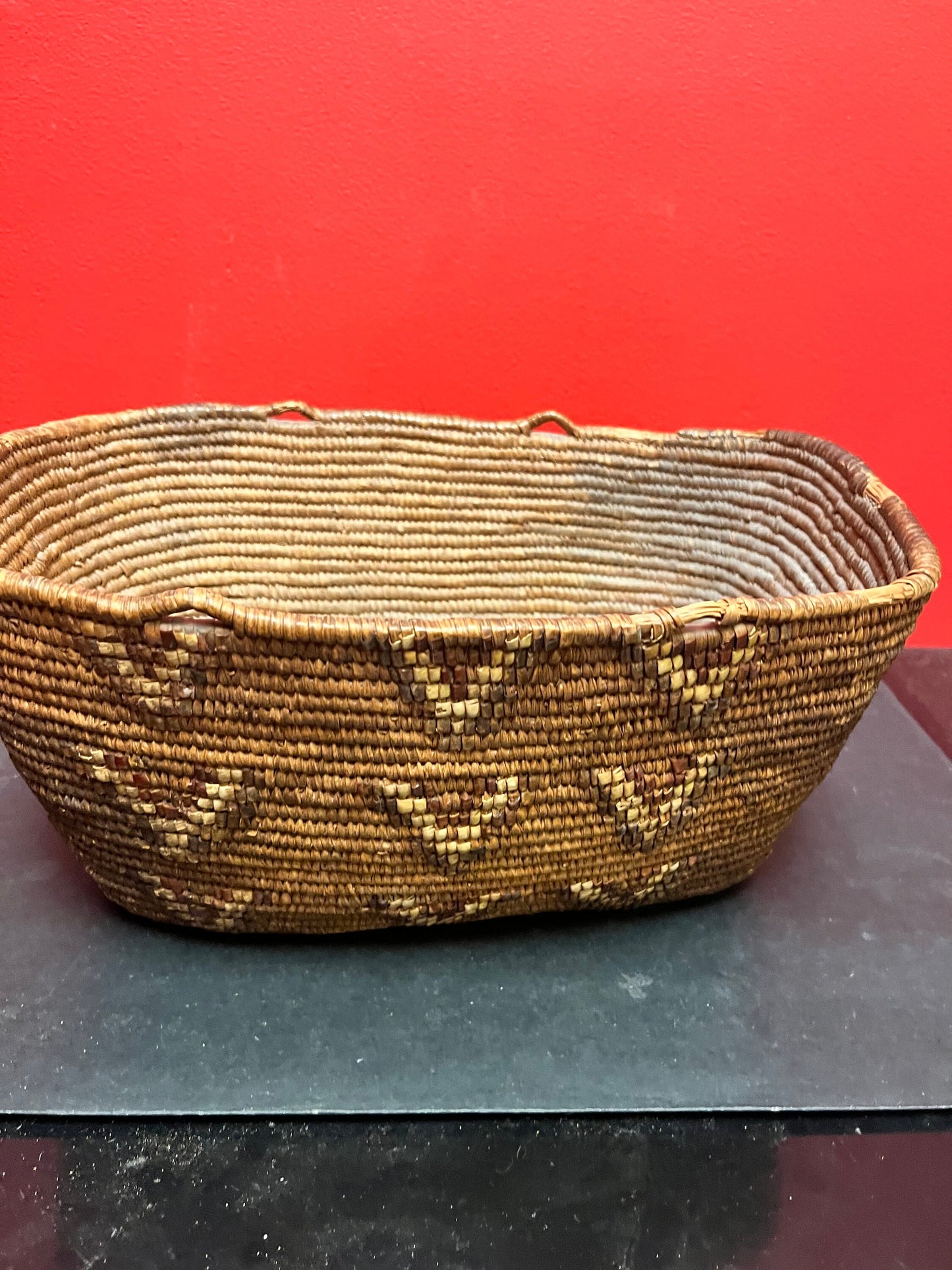 Stunning antique indigenous first nations coast Salish, 14 x 10 x 7 high woven basket great condition see photos value priced