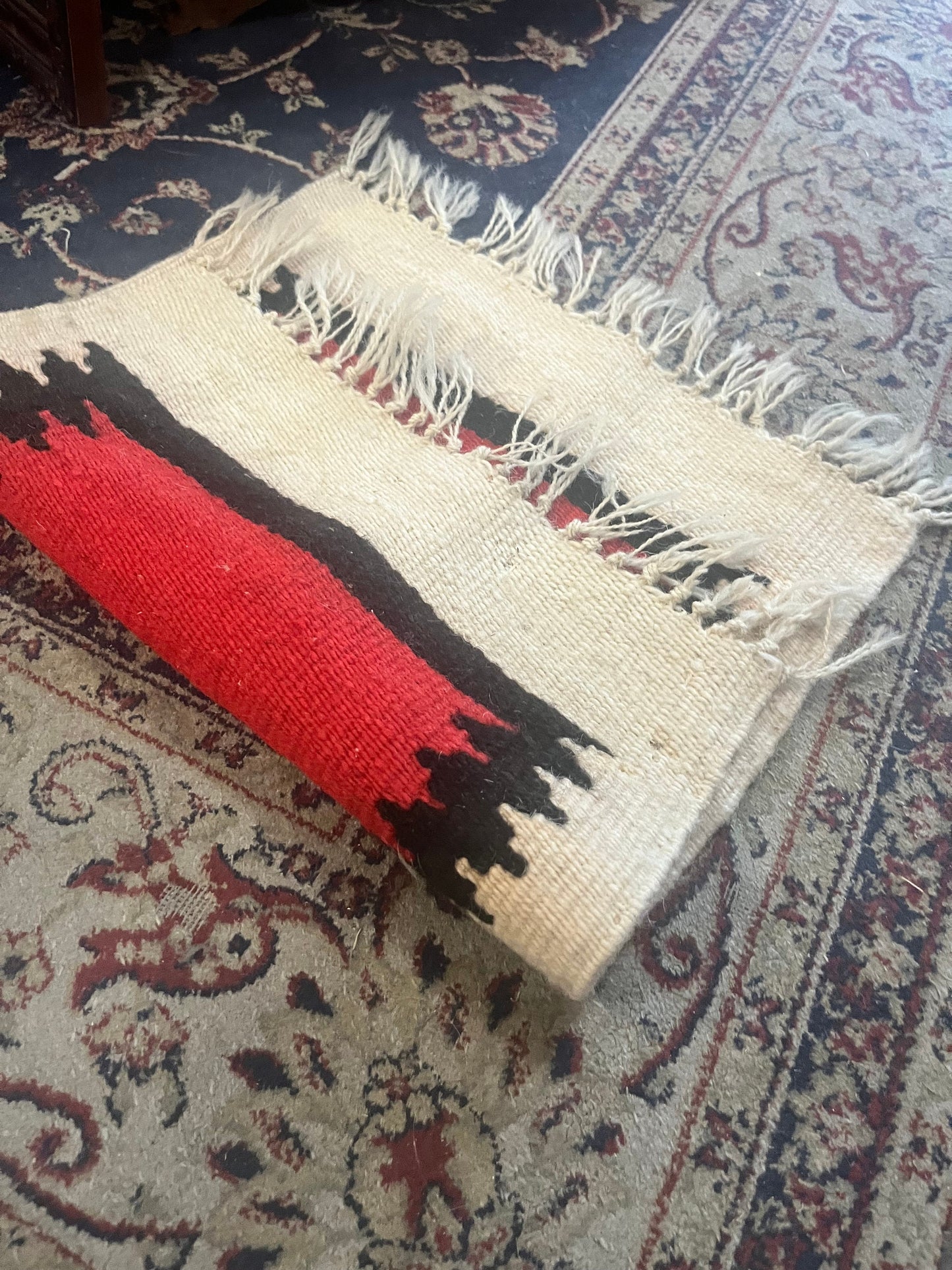 Lovely old South American 17 x 12 wall hanging great simplistic imagery good value