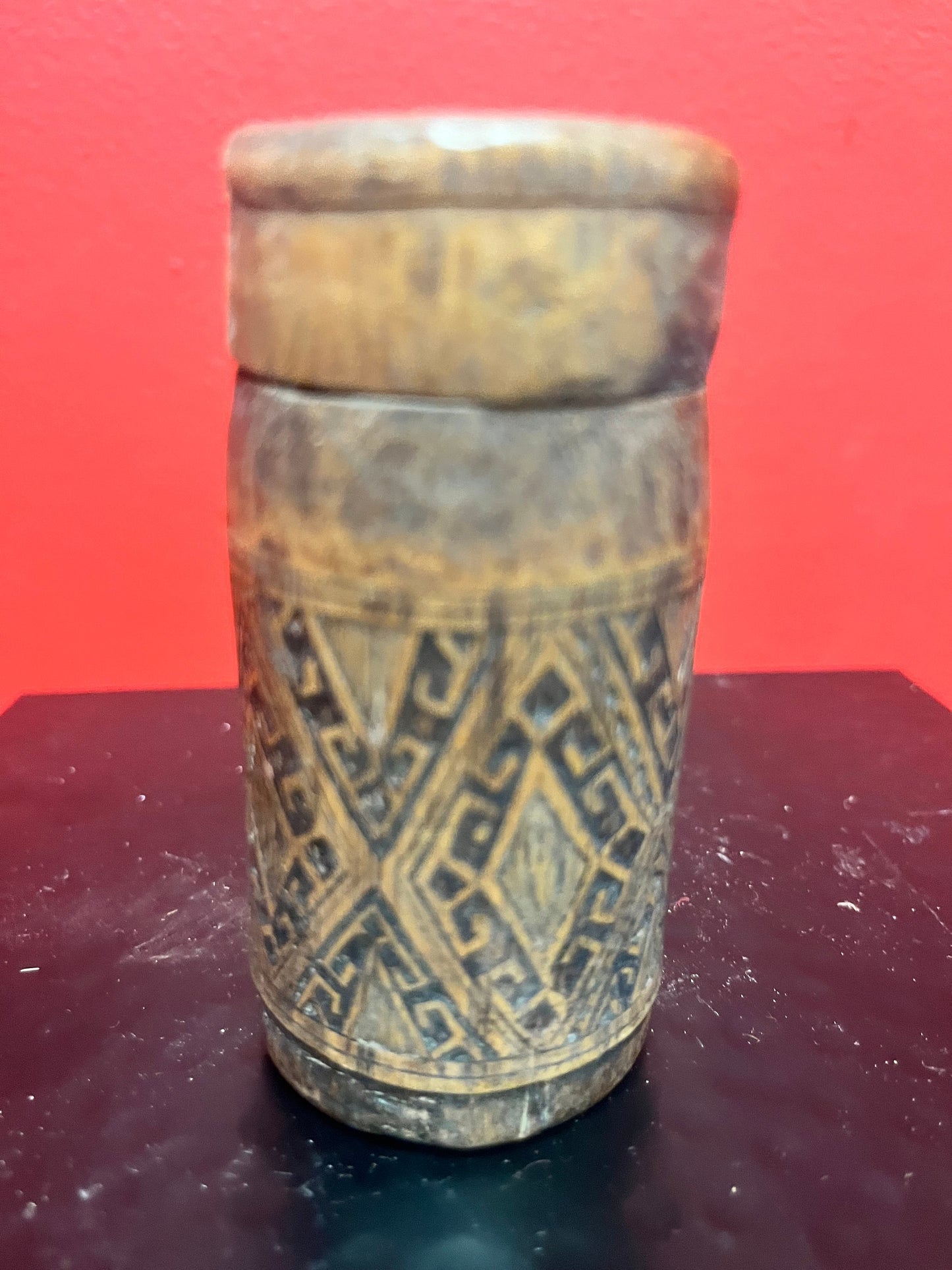 Lovely antique wooden cylinder box  - Very very old but a mystery piece 4 inches tall