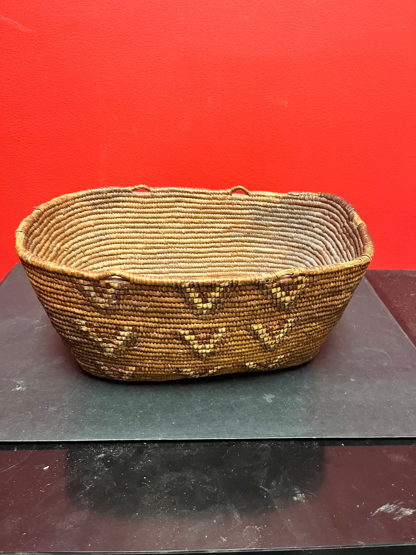 Stunning antique indigenous first nations coast Salish, 14 x 10 x 7 high woven basket great condition see photos value priced
