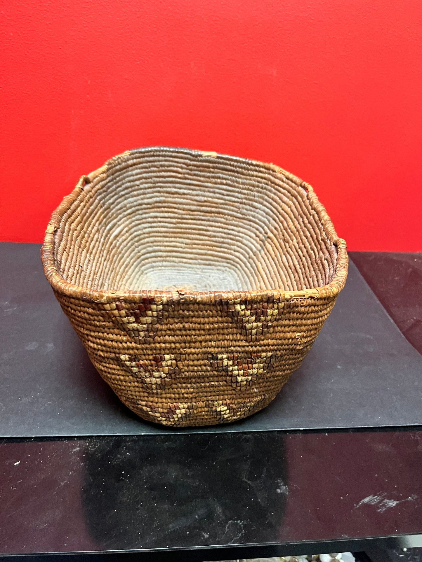 Stunning antique indigenous first nations coast Salish, 14 x 10 x 7 high woven basket great condition see photos value priced