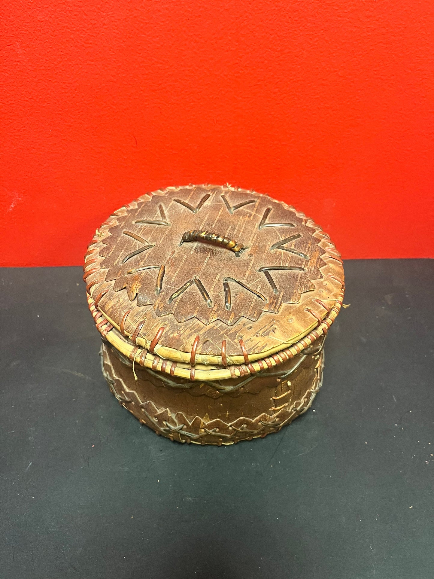 7 x 4 high indigenous first nations Cree north Saskatchewan Cedar Bork box with lid  wonderful condition and so much history  good value