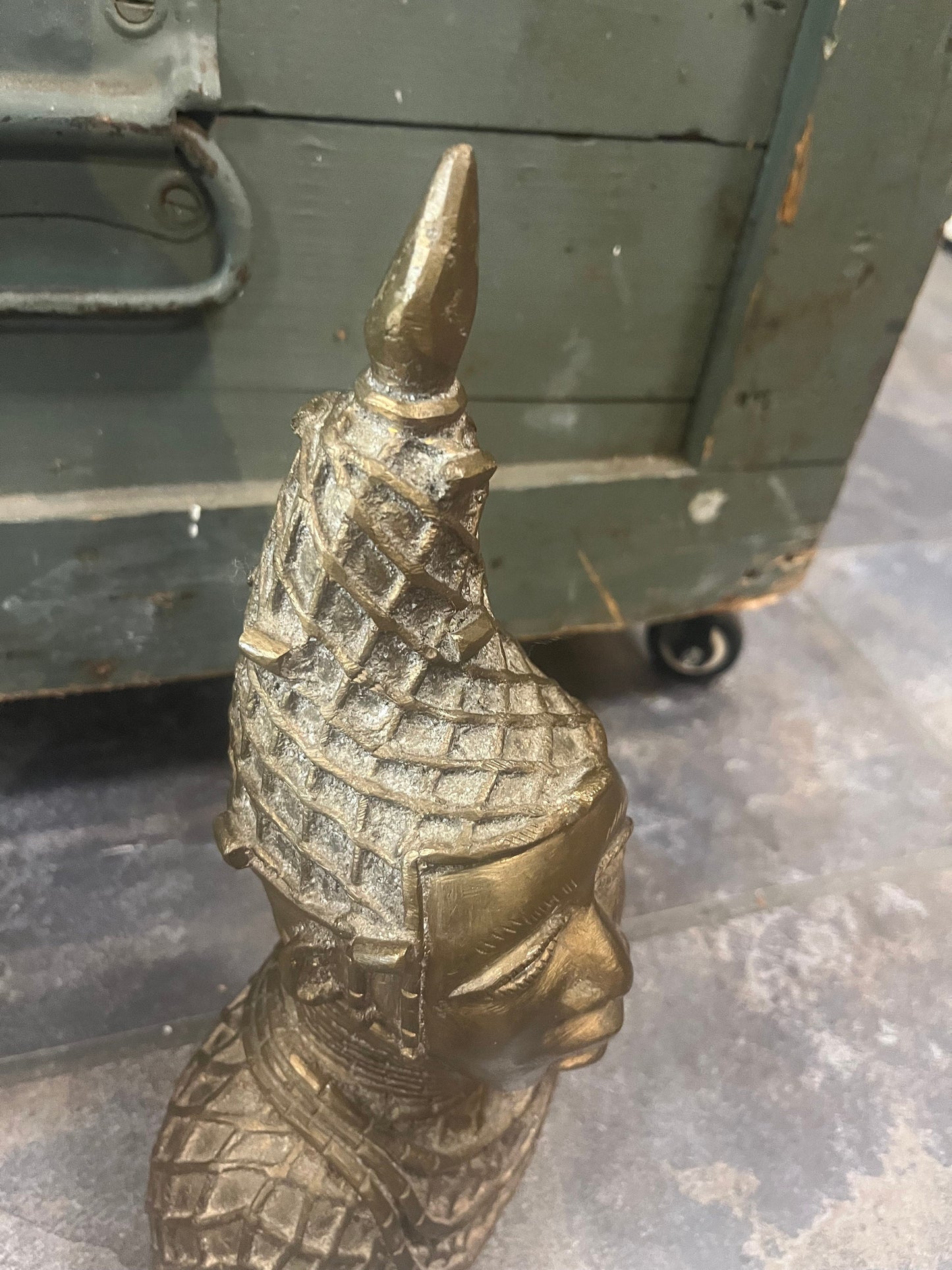 Absolutely fabulous authentic old African Benin bronze bust great patina and quality wow