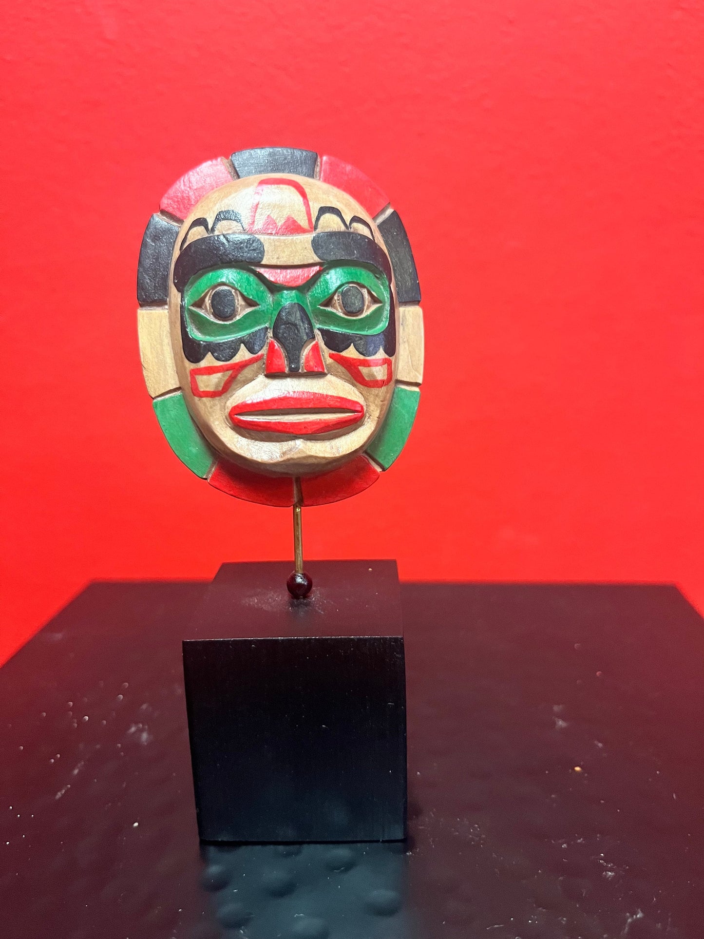 Lovely 3 inch indigenous first Nations Pacific northwest Coast Artie George mask on stand  total 5 inches  Lovely detail and quality