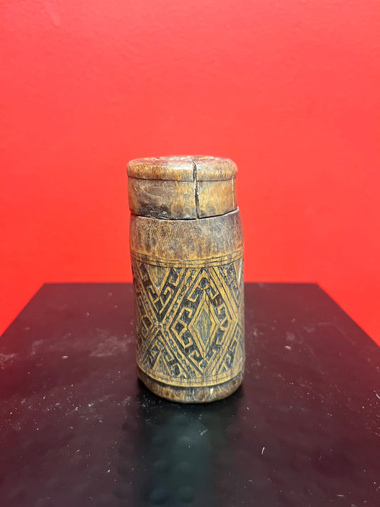 Lovely antique wooden cylinder box  - Very very old but a mystery piece 4 inches tall