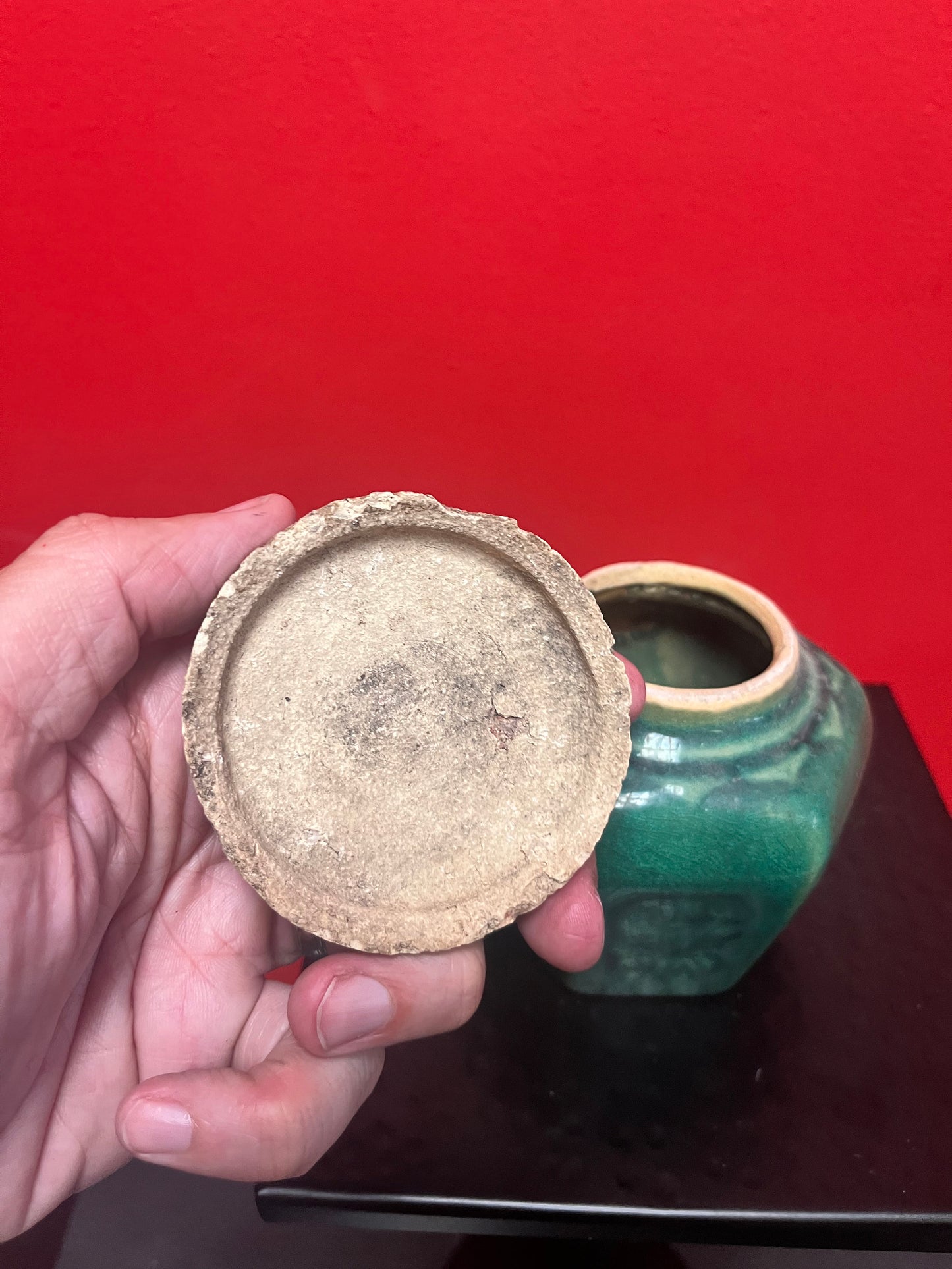 Lovely 5 inch tall Chinese ginger jar with original lid   Asian beauty