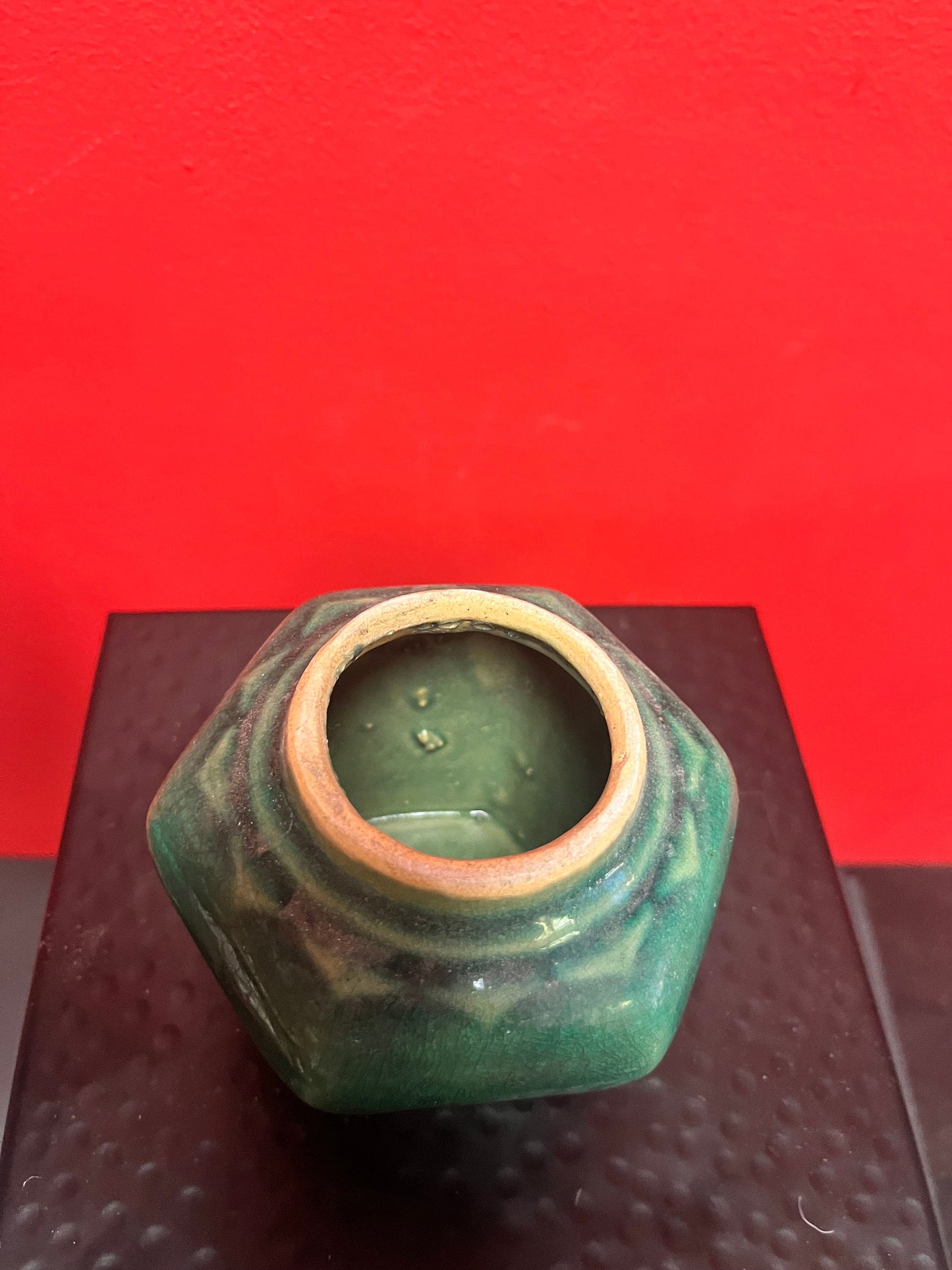Lovely 5 inch tall Chinese ginger jar with original lid   Asian beauty
