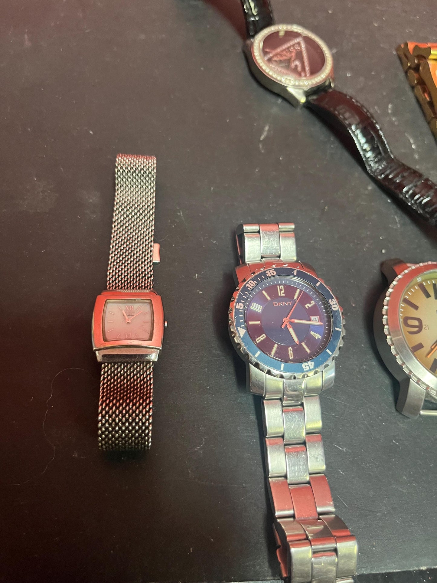 Group of 6 watches good value as is perfect for tinkering or reselling