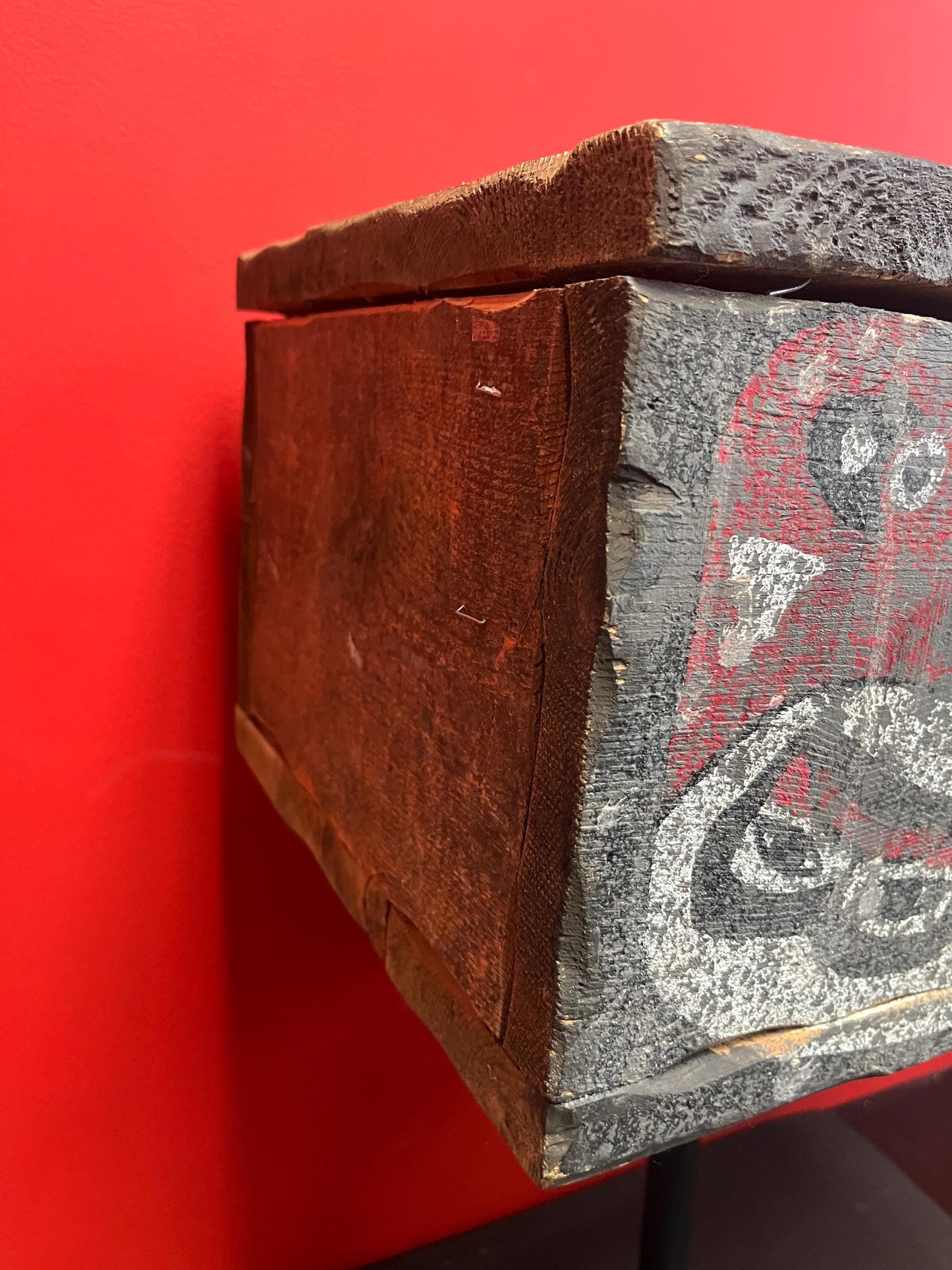 Museum quality stunning 16 x 11 x 9 high authentic indigenous first nations Haida ceremonial box wonderful imagery and amazing value