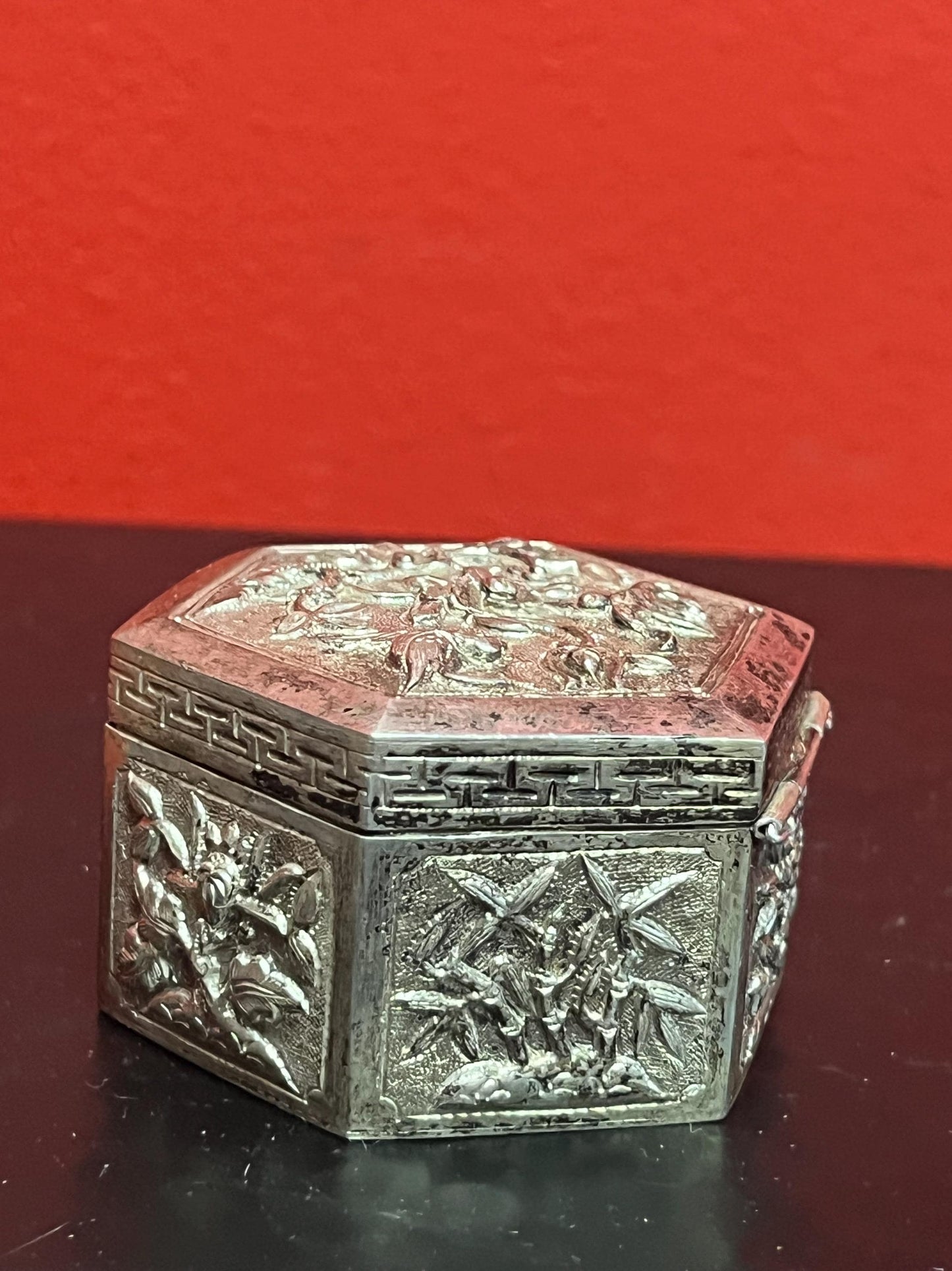 2.5 x 1.5 inch high Chinese silver box with great imagery signed on bottom