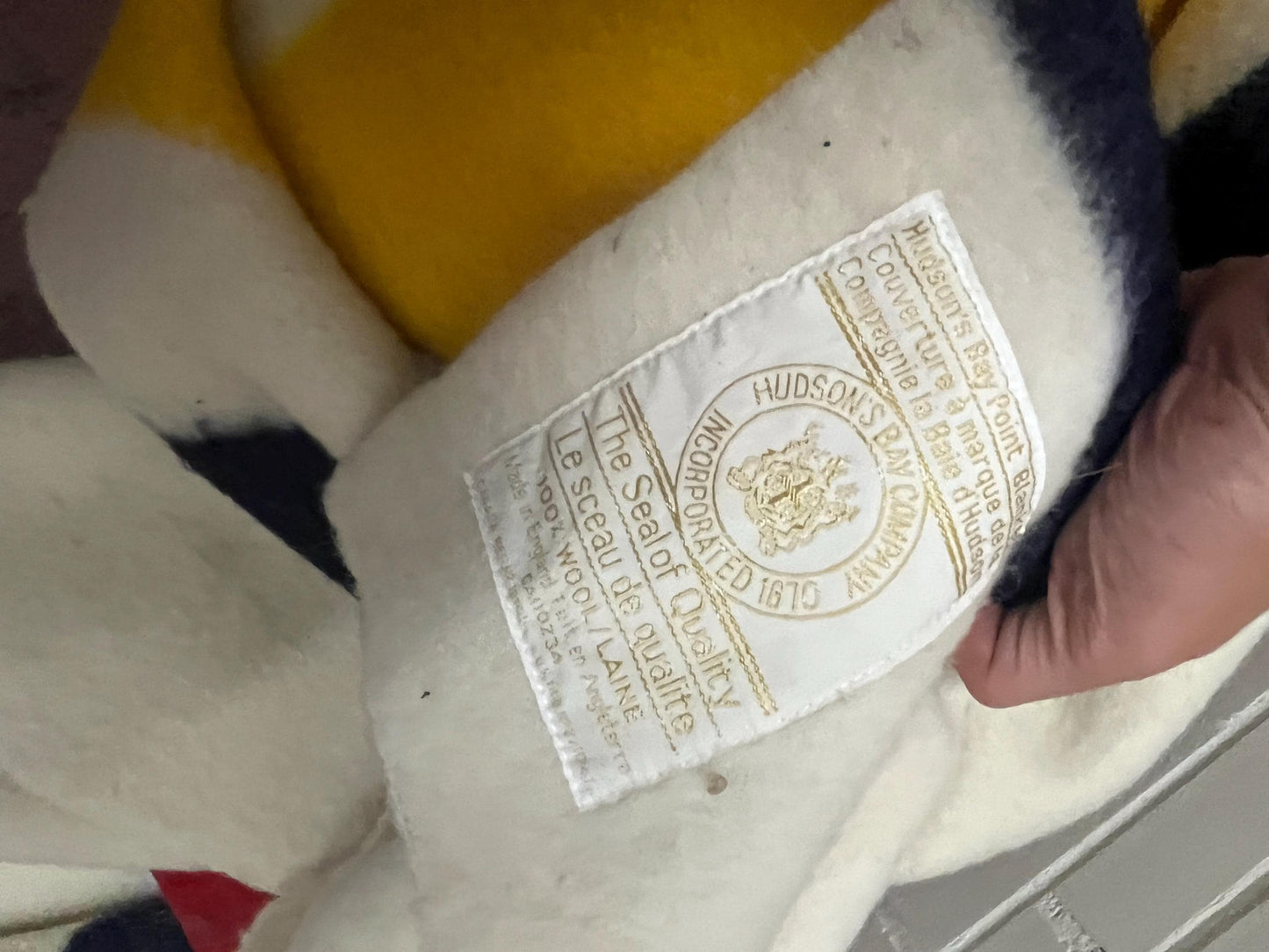 Stunning authentic 62 x 87 Hudson Bay company wool 3.5 stripe blanket in mint condition with the original tag HBC beauty gift alert