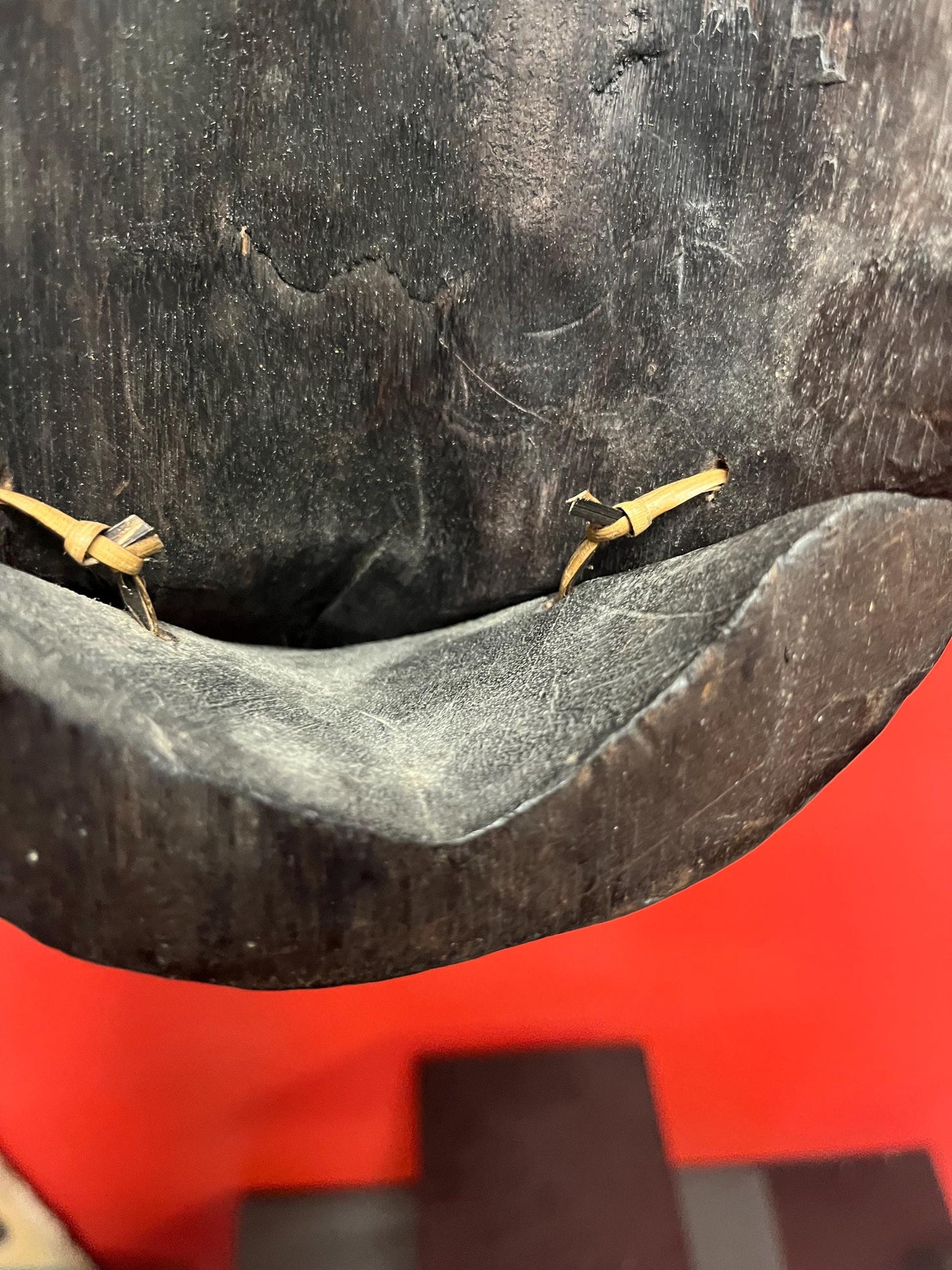 Beautiful vintage Malaysian 17 x 14 wide reticulating mask great detail and wonderful imagery in good condition