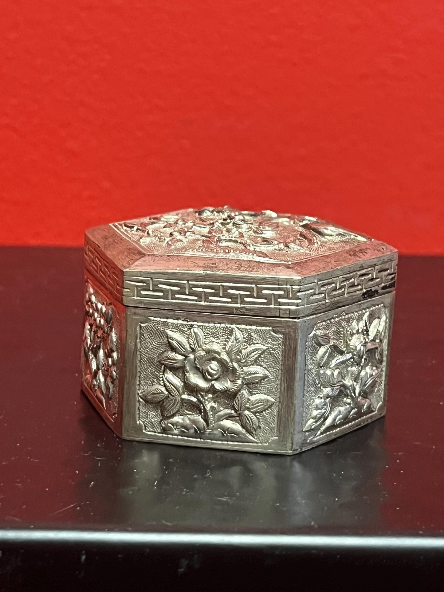 2.5 x 1.5 inch high Chinese silver box with great imagery signed on bottom