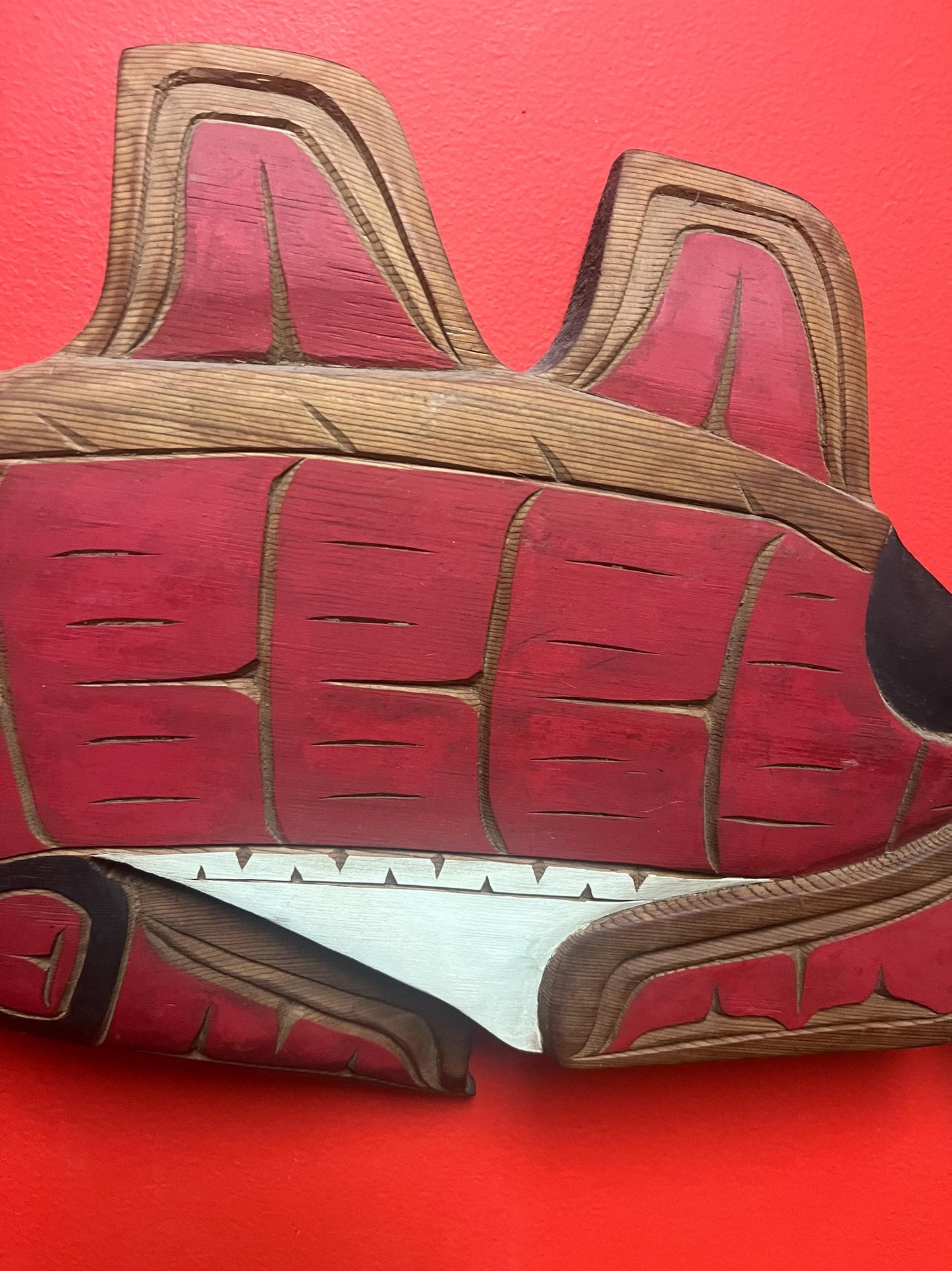Pretty amazing huge 24 x 15 by 2 inch thick signed killer whale indigenous first nations Pacific Northwest Coast beauty heavy fabulous