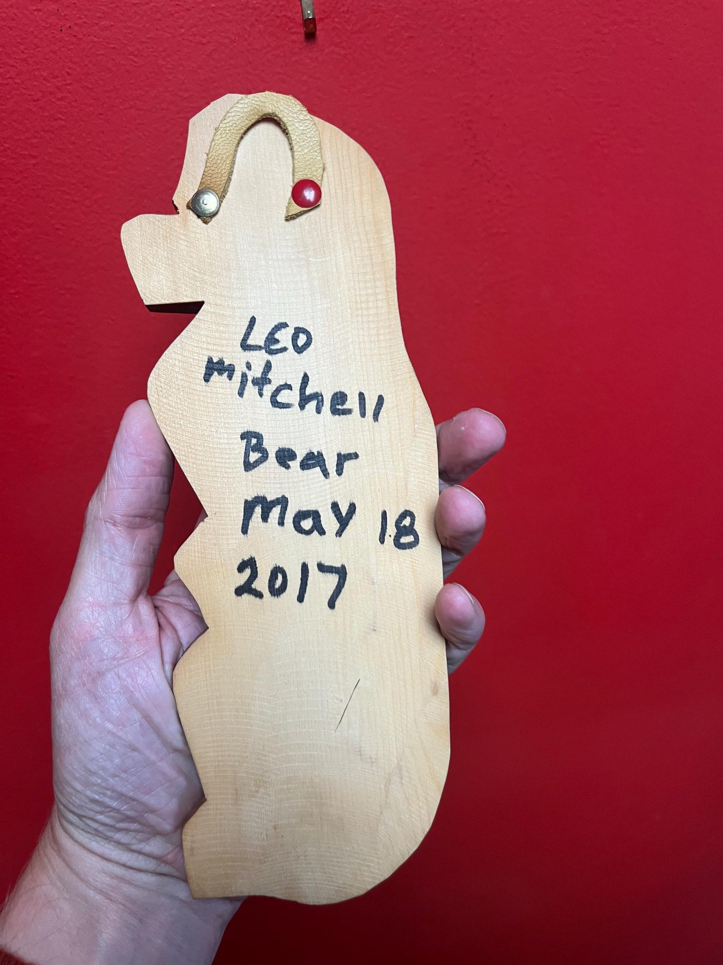 10 x 4 inch indigenous First Nations Pacific Northwest Bear plaque by Leo mitchell great colour and carving good value