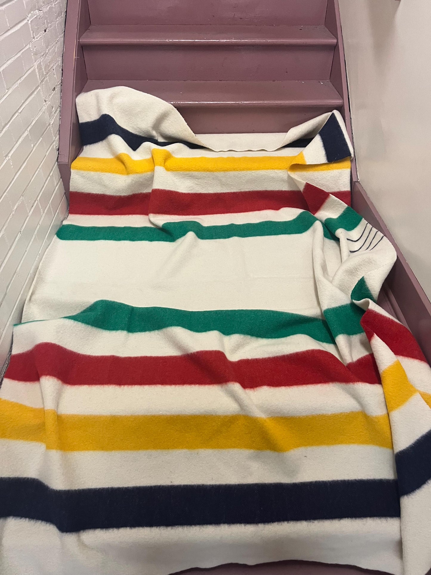Stunning authentic 62 x 87 Hudson Bay company wool 3.5 stripe blanket in mint condition with the original tag HBC beauty gift alert