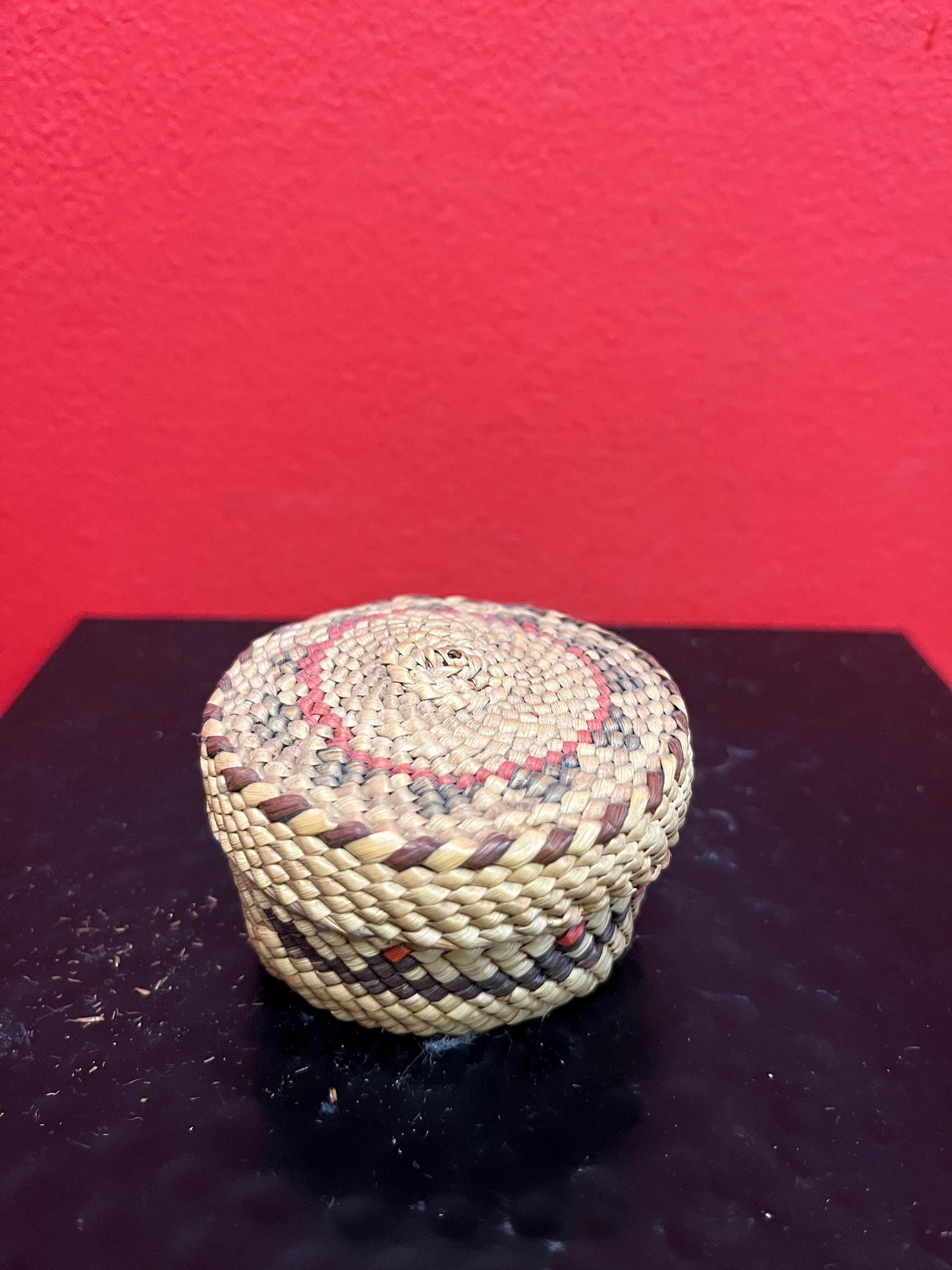 Exceptional 2.55 inch indigenous first nations Pacific Northwest Coast lidded  basket with whale hunting scene.  beautiful condition