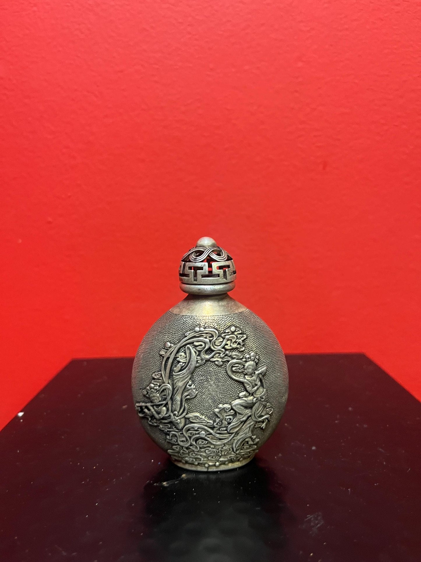 4 inch lovely untested silver Chinese signed snuff bottle great imagery