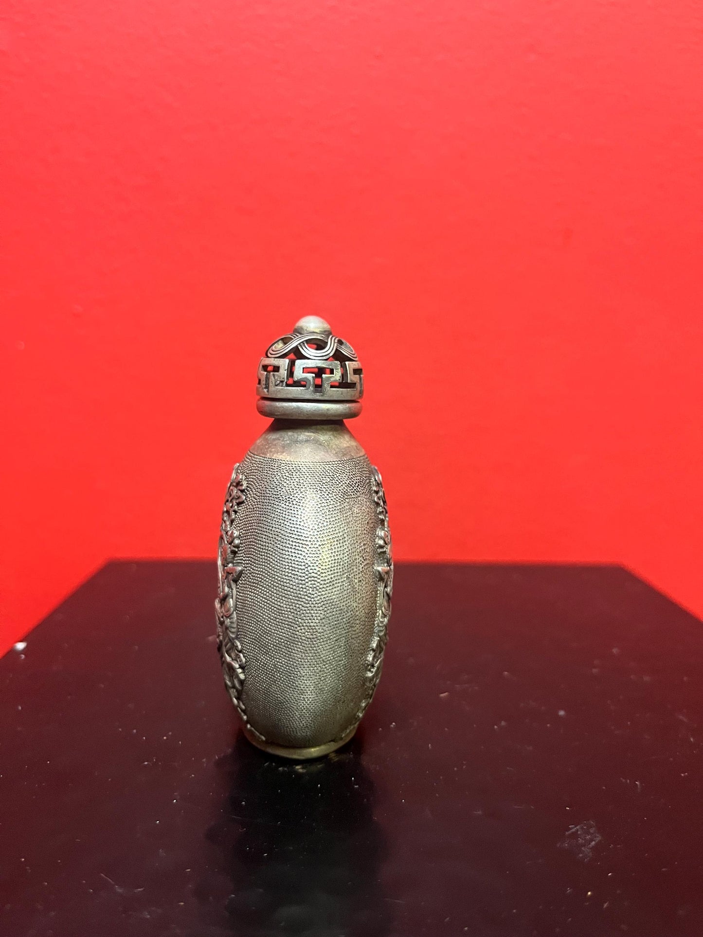 4 inch lovely untested silver Chinese signed snuff bottle great imagery