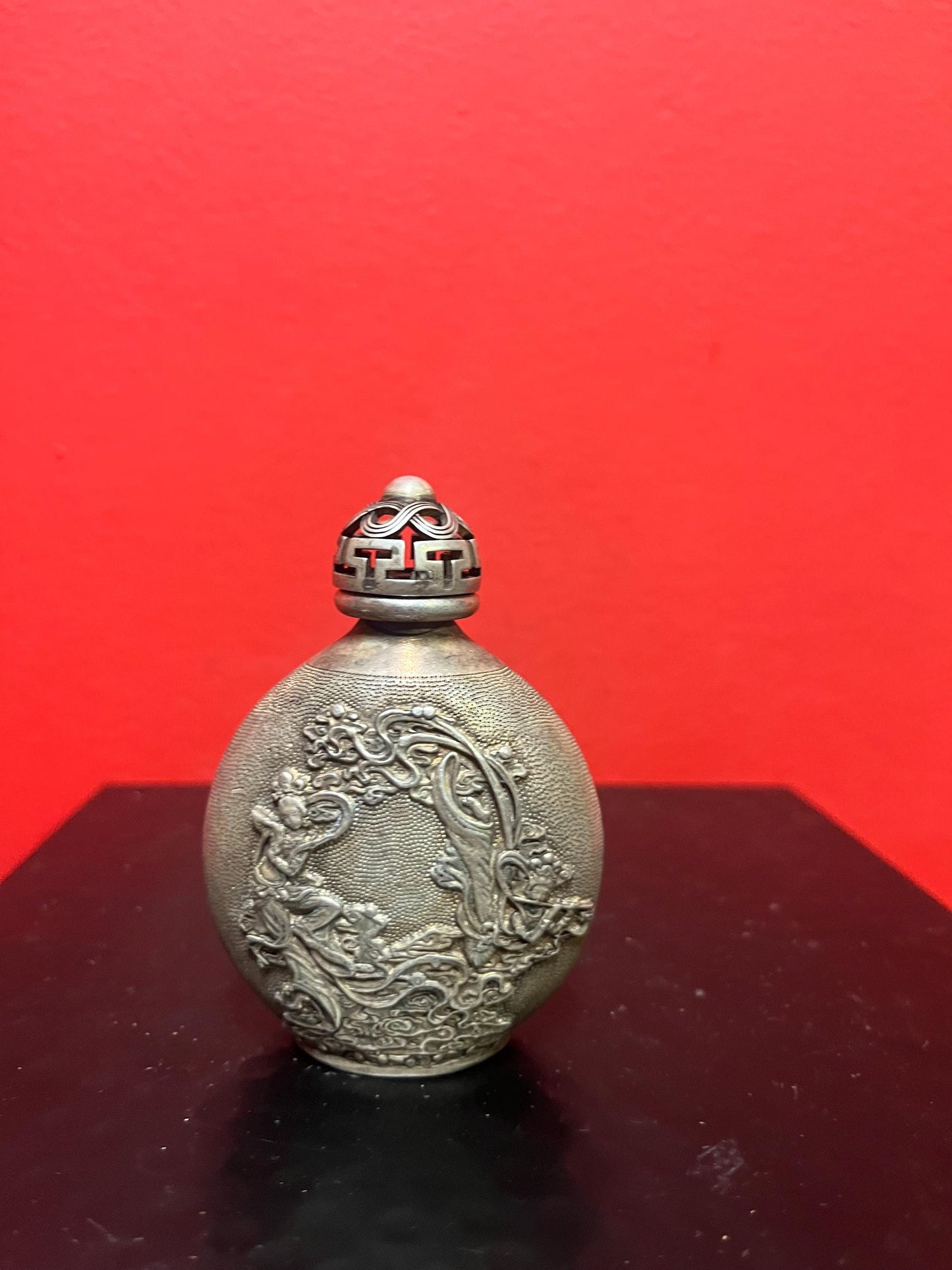 4 inch lovely untested silver Chinese signed snuff bottle great imagery