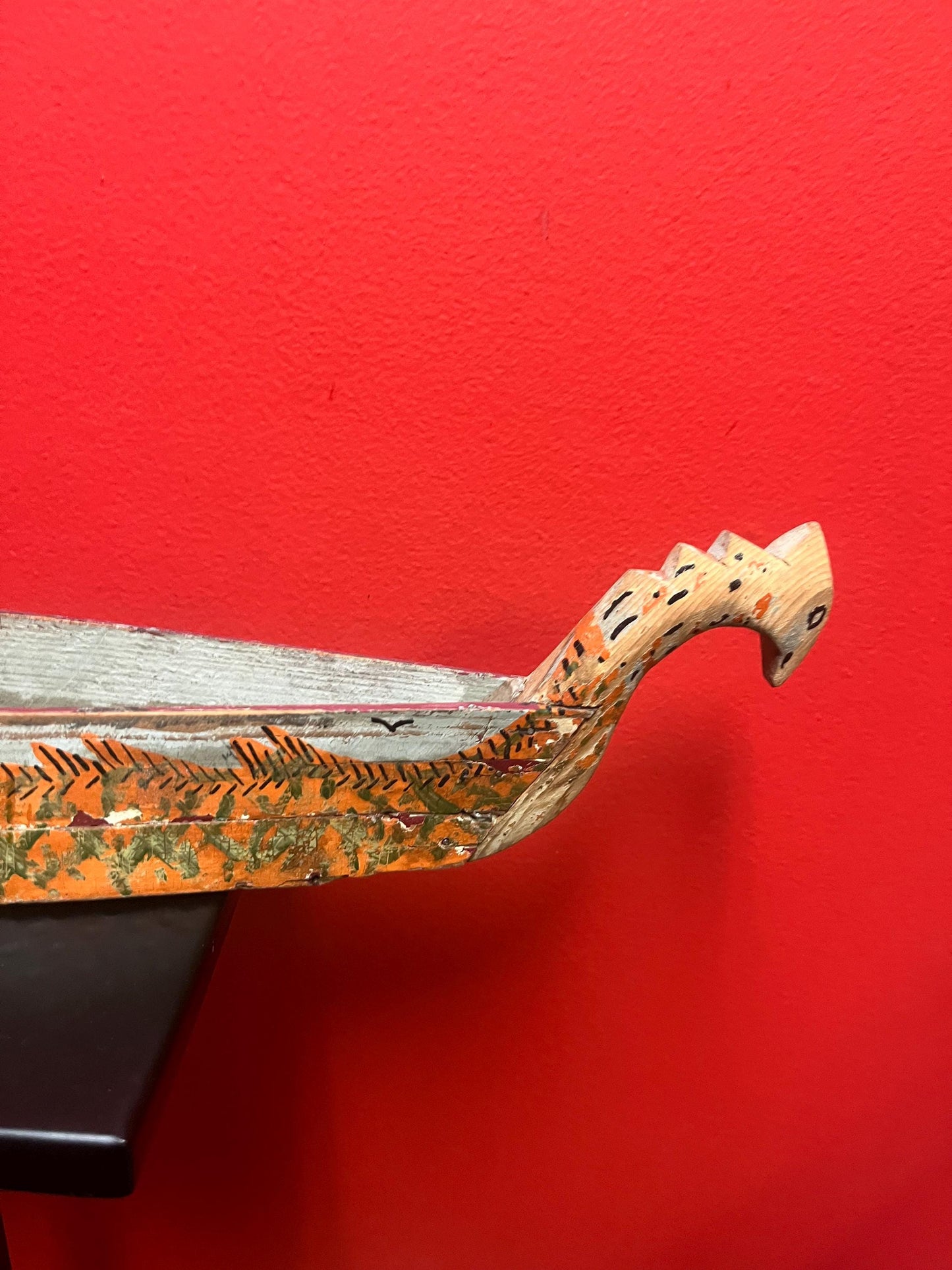 Antique 19th century Nations Pacific Northwest-coast 20  inch long model canoe- wonderful patina  not perfect condition so see photos