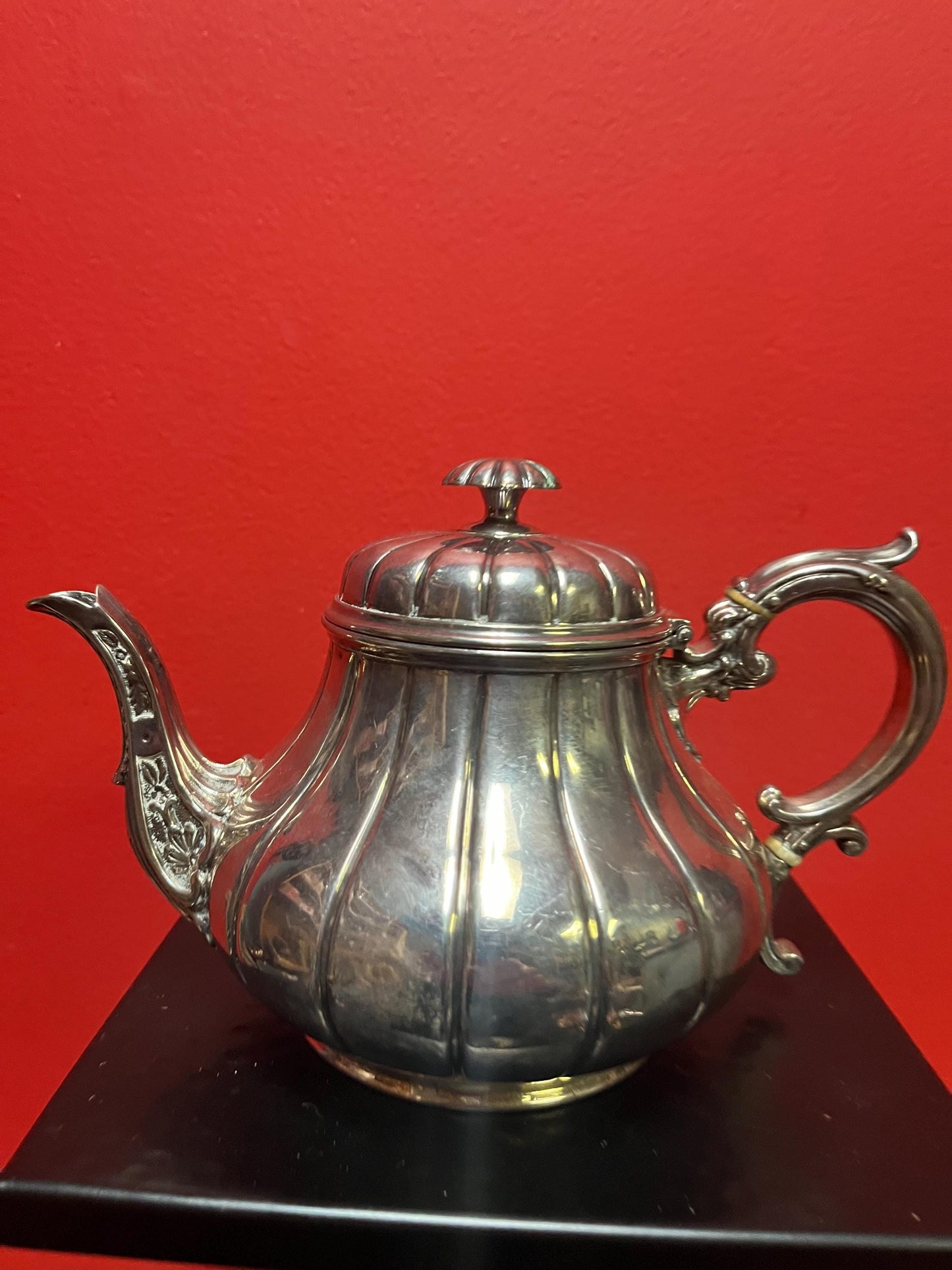 Lovely good quality well hallmarked silver plated teapot  English beauty and perfect to use or gift  handle little loose  value priced