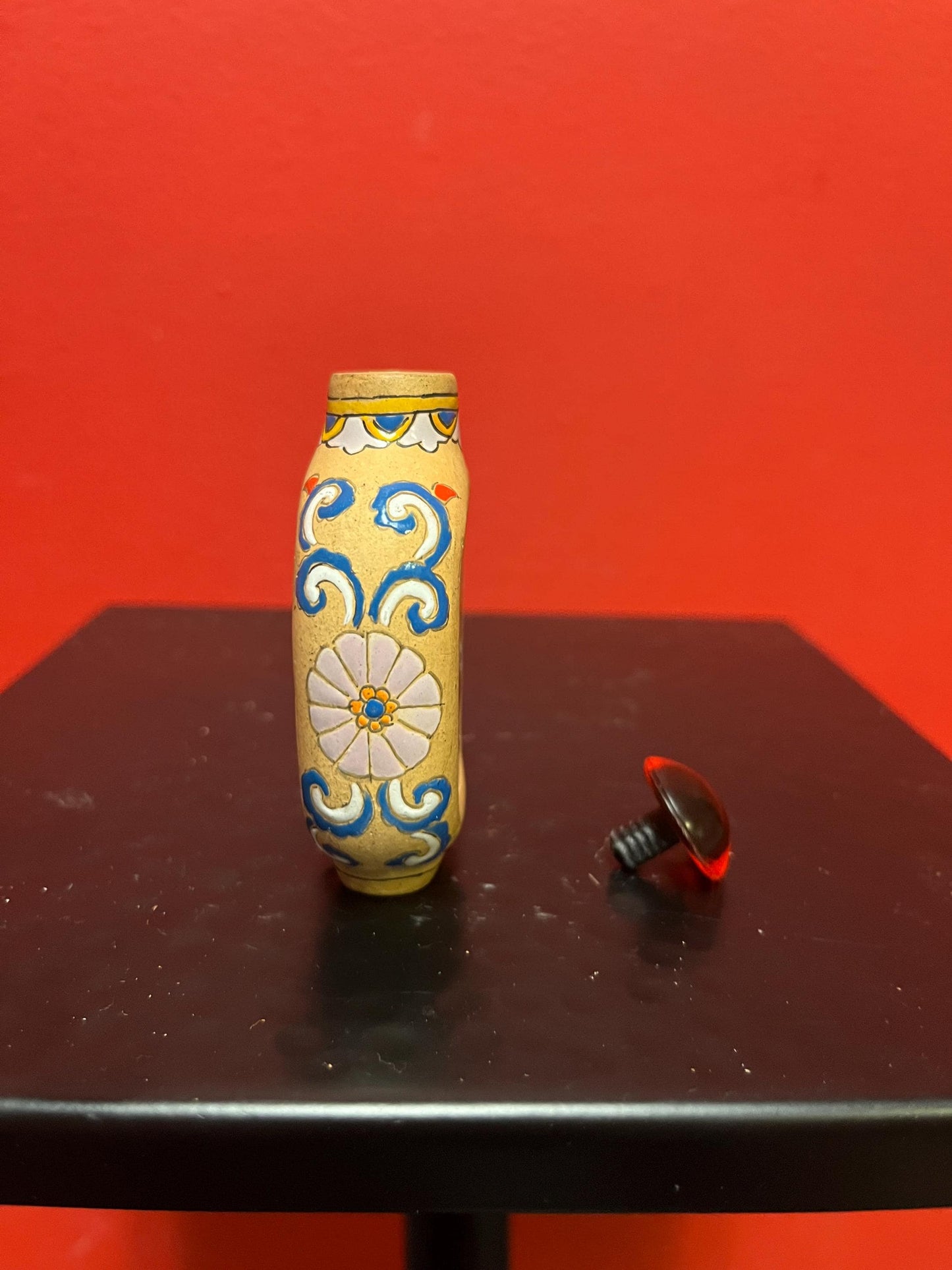 Chinese antique Clay handpainted snuff bottle with stopper