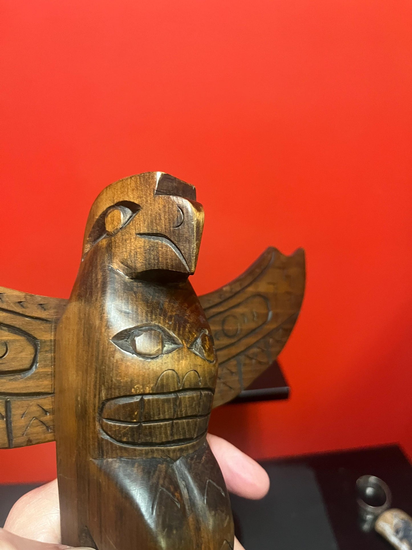 Lovely 9 x 10 wide indigenous first nations pacific north west Coast unsigned cedar totem pole with wings  great condition  amazing value
