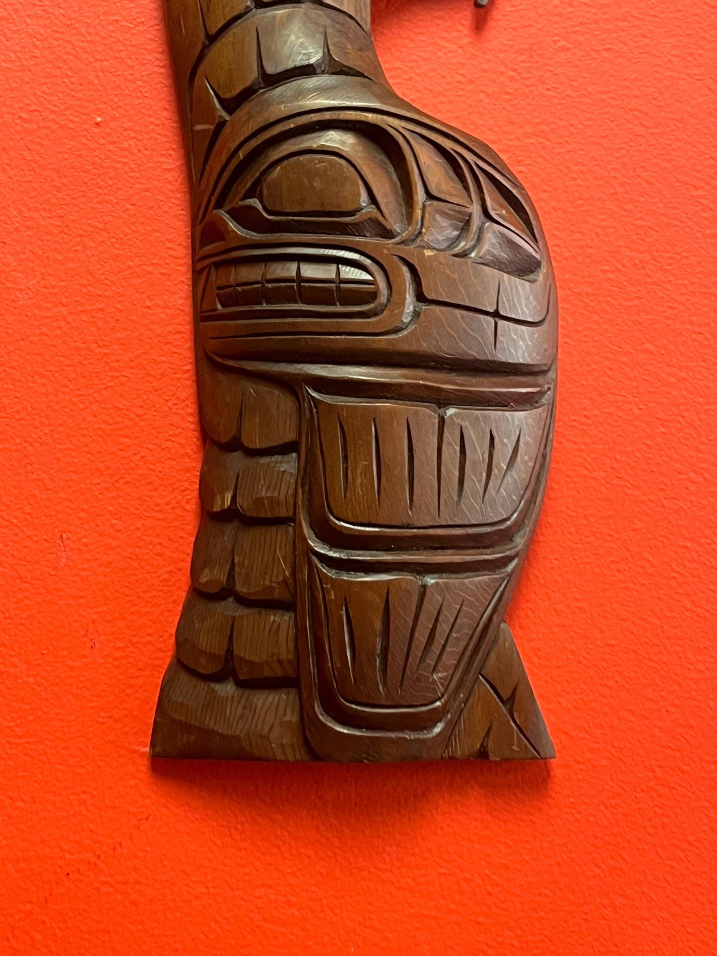 Absolutely beautiful 18 x 5“ wide indigenous first nations Pacific northwest Coast unsigned plaque of an eagle killer whale transformation