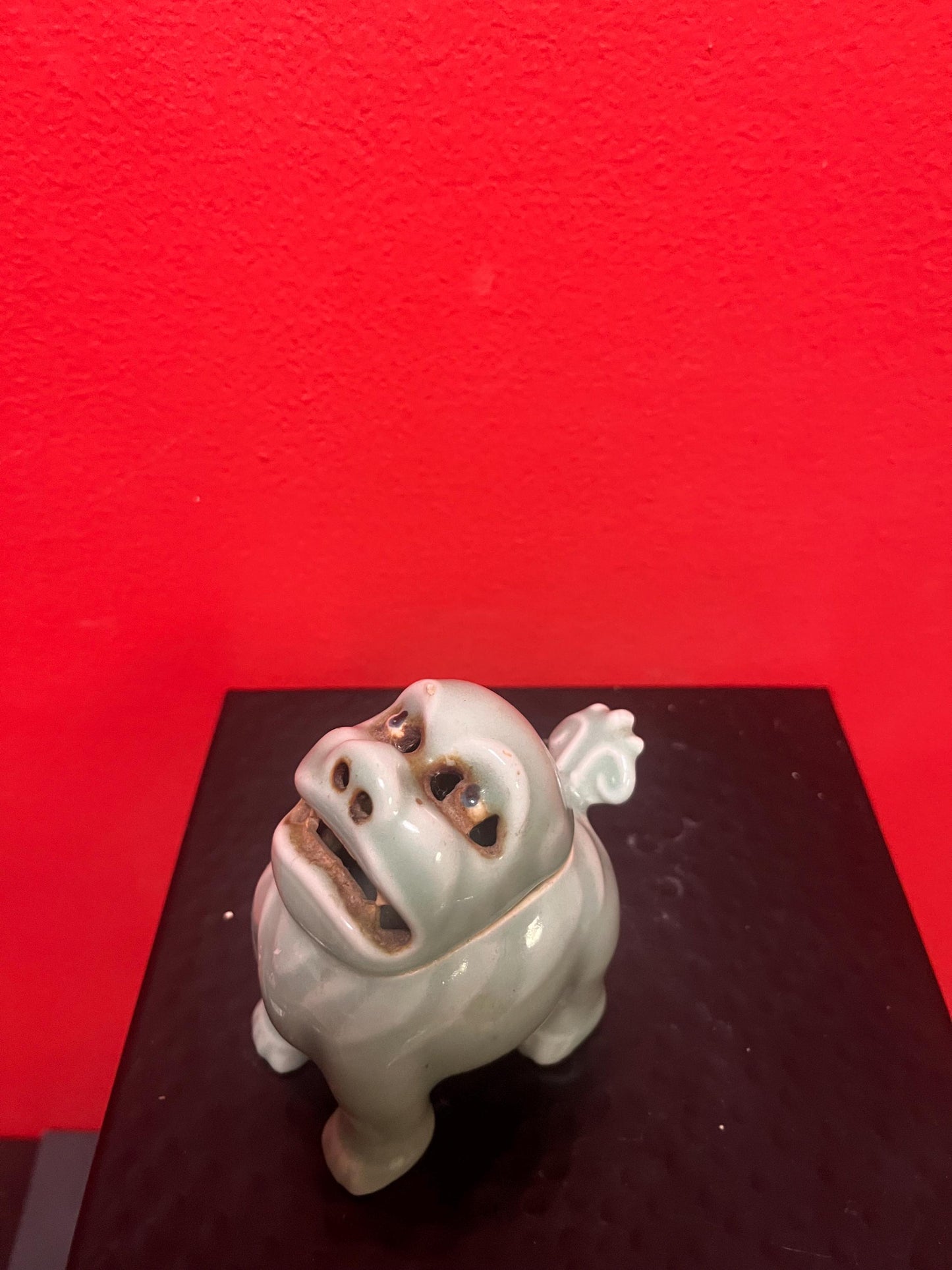 Lovely 4 inch high Chinese celadon foo dog box  - perfect condition cool small Chinese porcelain piece