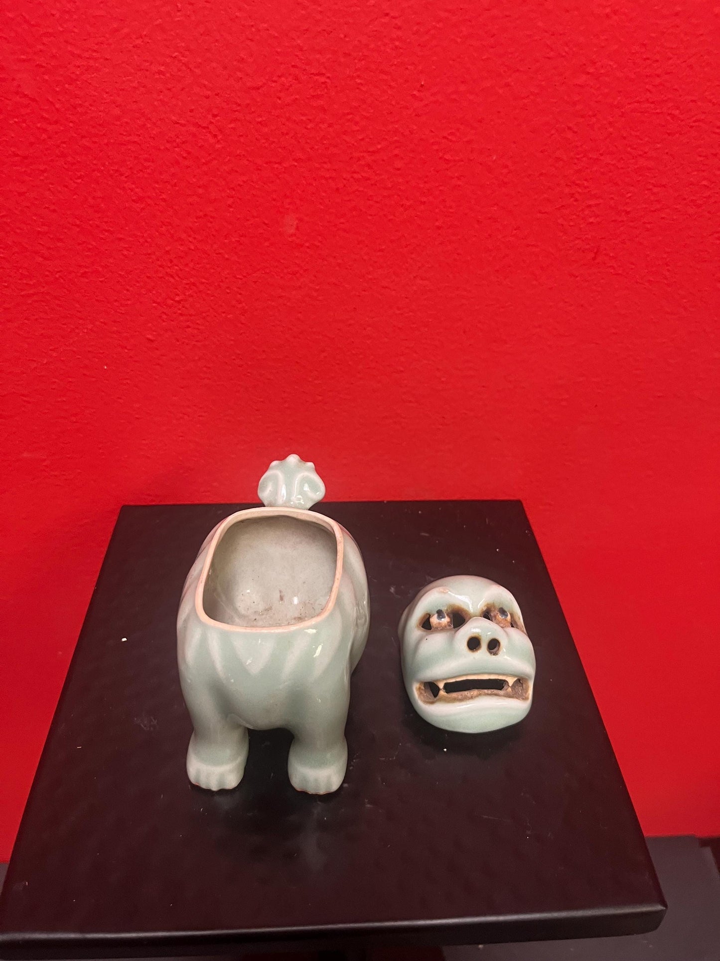 Lovely 4 inch high Chinese celadon foo dog box  - perfect condition cool small Chinese porcelain piece