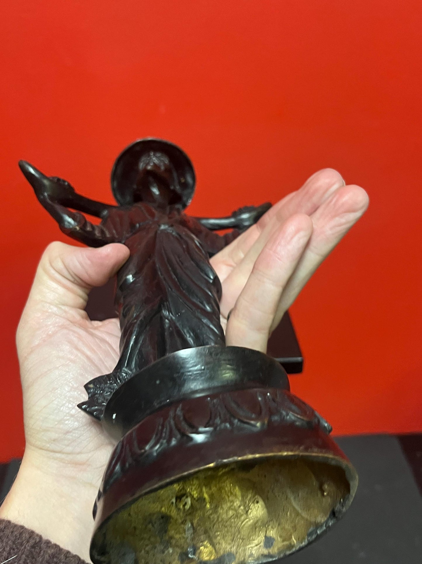 9.5 x 6 inch wide Chinese bronze statue of a man lovely patina and great quality good condition and great value heavy