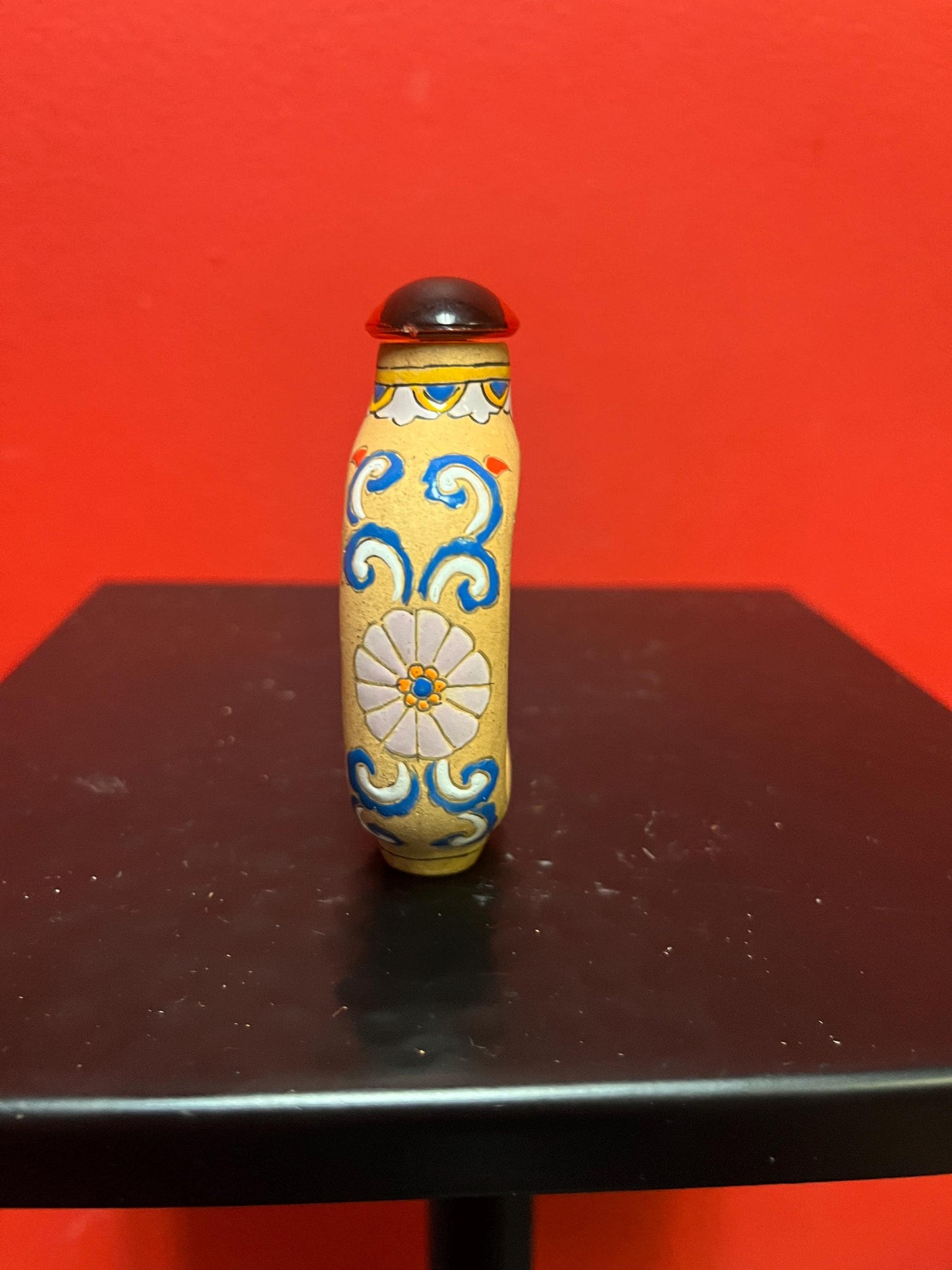Chinese antique Clay handpainted snuff bottle with stopper