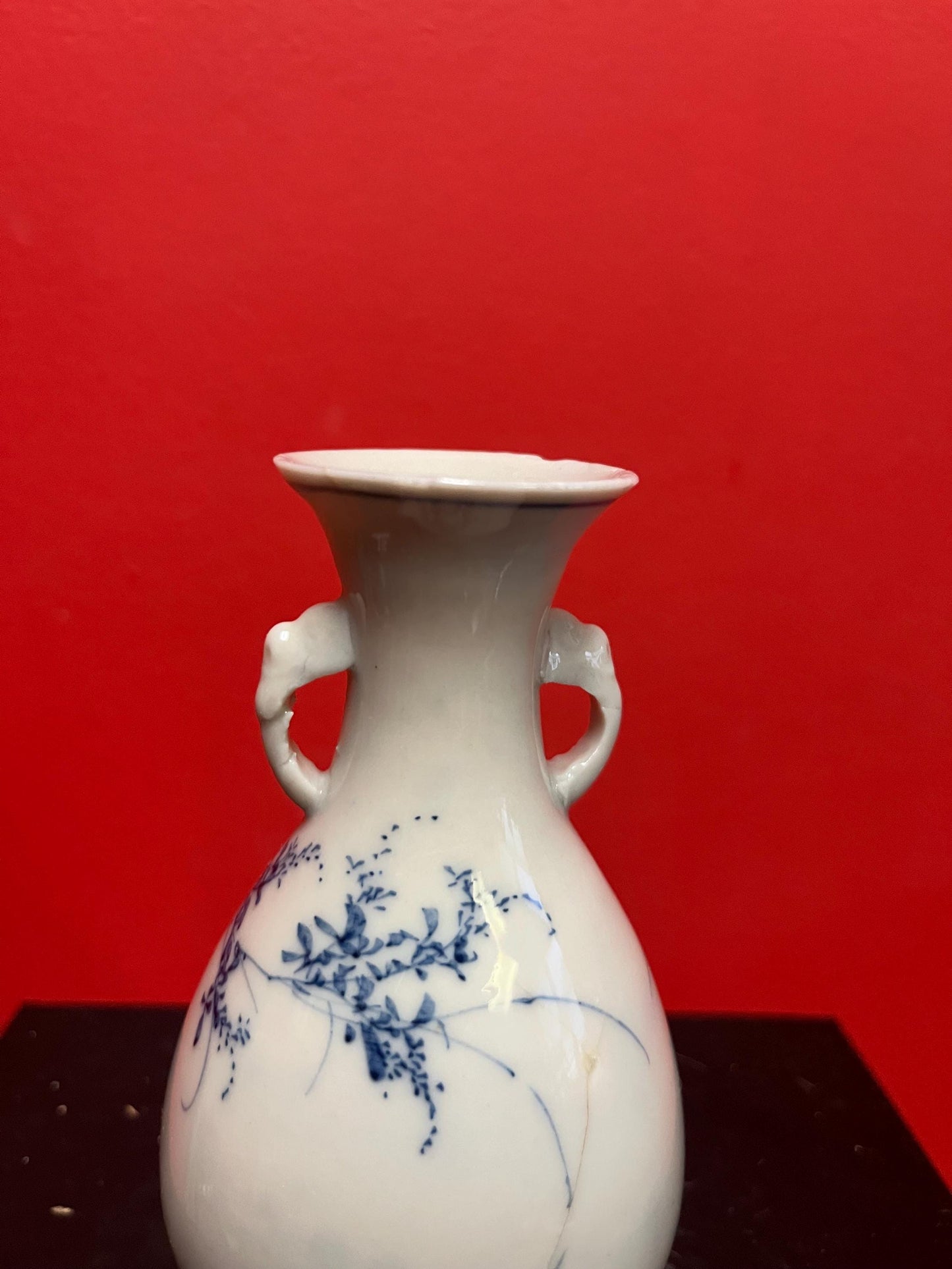Stunning 5.25 inch 19th century Chinese porcelain vase - as is see photos  great example