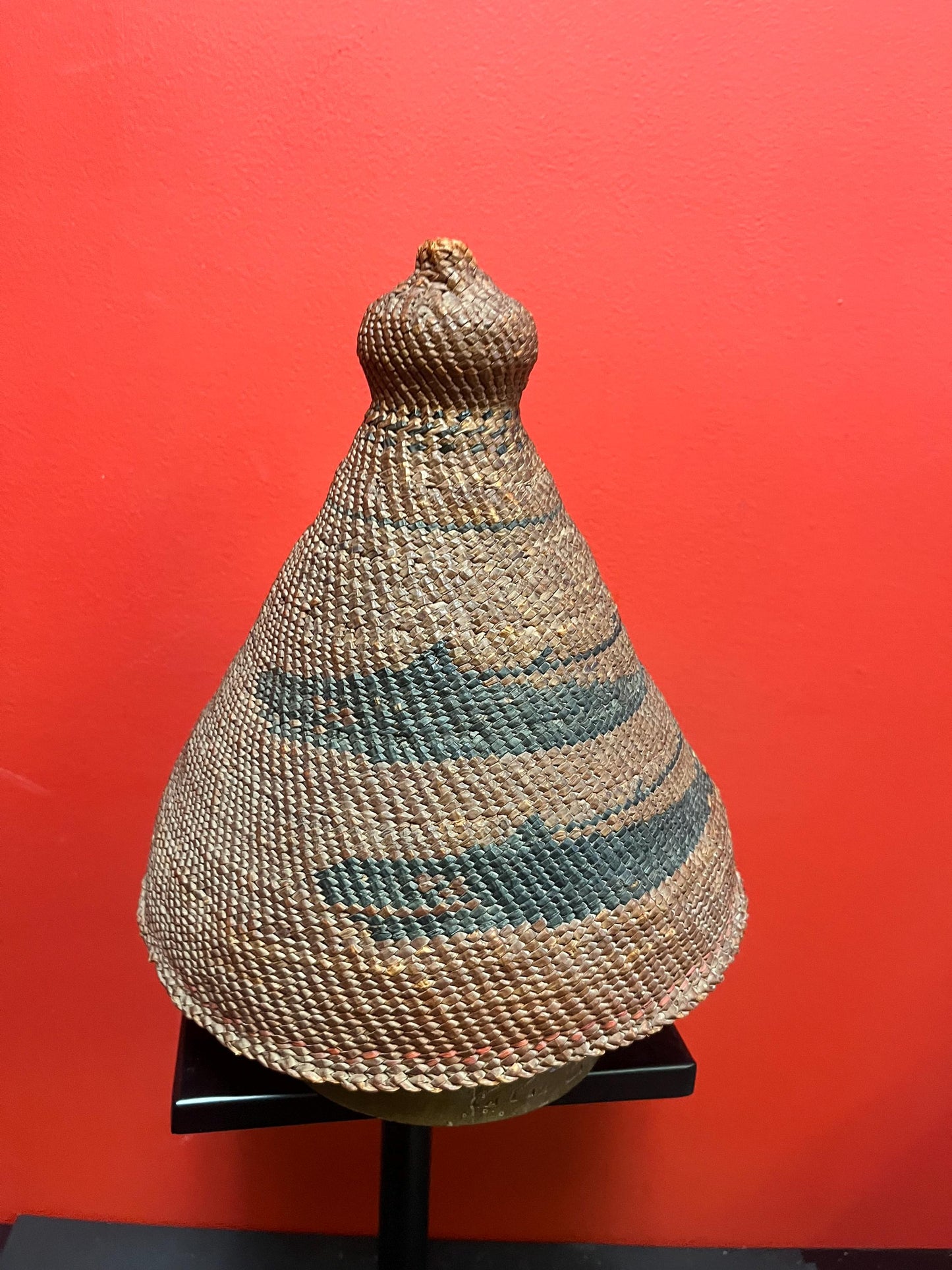 Stunning museum quality 11 x 10“ wide authentic early early 19 century indigenous First Nations Nootka whaling hat great patina and design