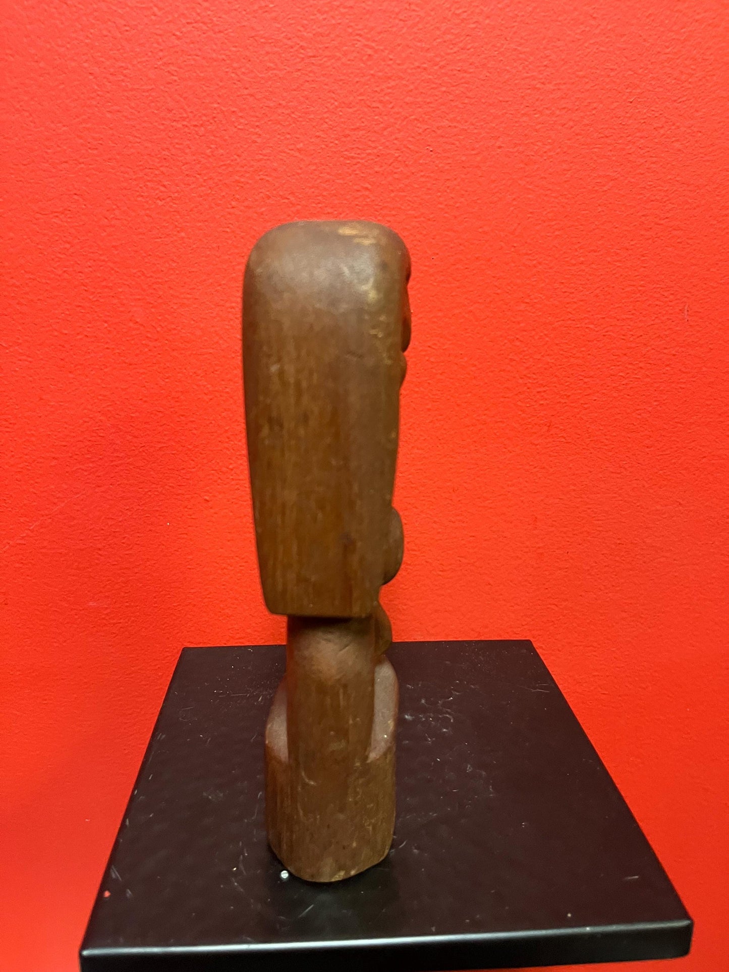 8.5 inch tall indigenous statue possibly from the Easter islands great looking and great value