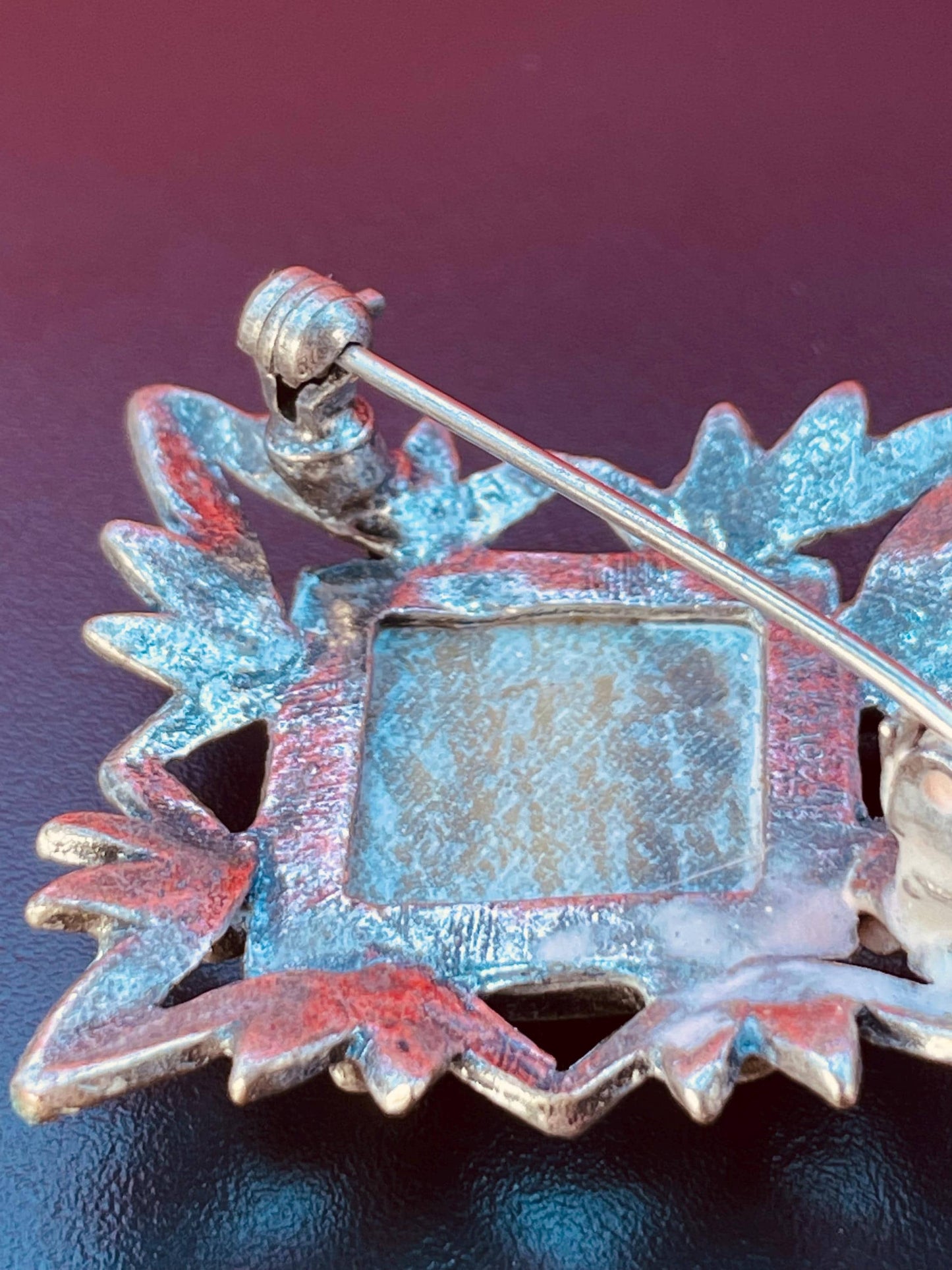 Gorgeous silver brooch with central stone