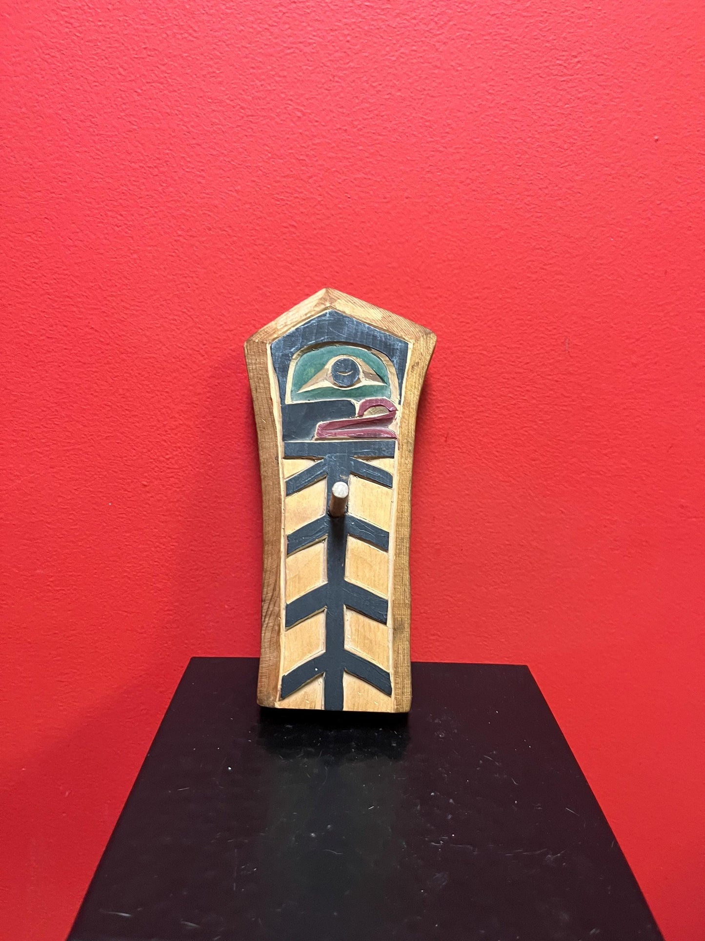 Beautiful indigenous first nations, Pacific Northwest Coast 9 inch frog plaque key holder Unusual and needs hanger unsigned