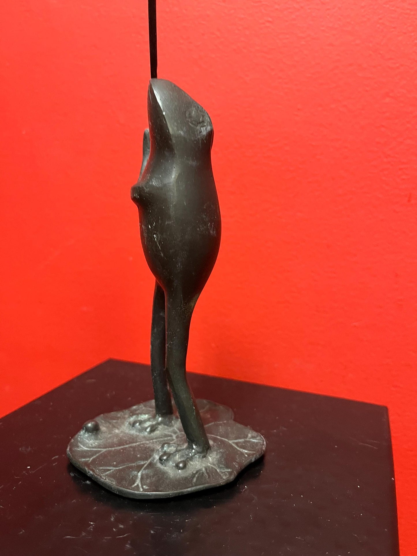 Lovely 8 inch tall bronze frog golfing statue great patina wonderful gift