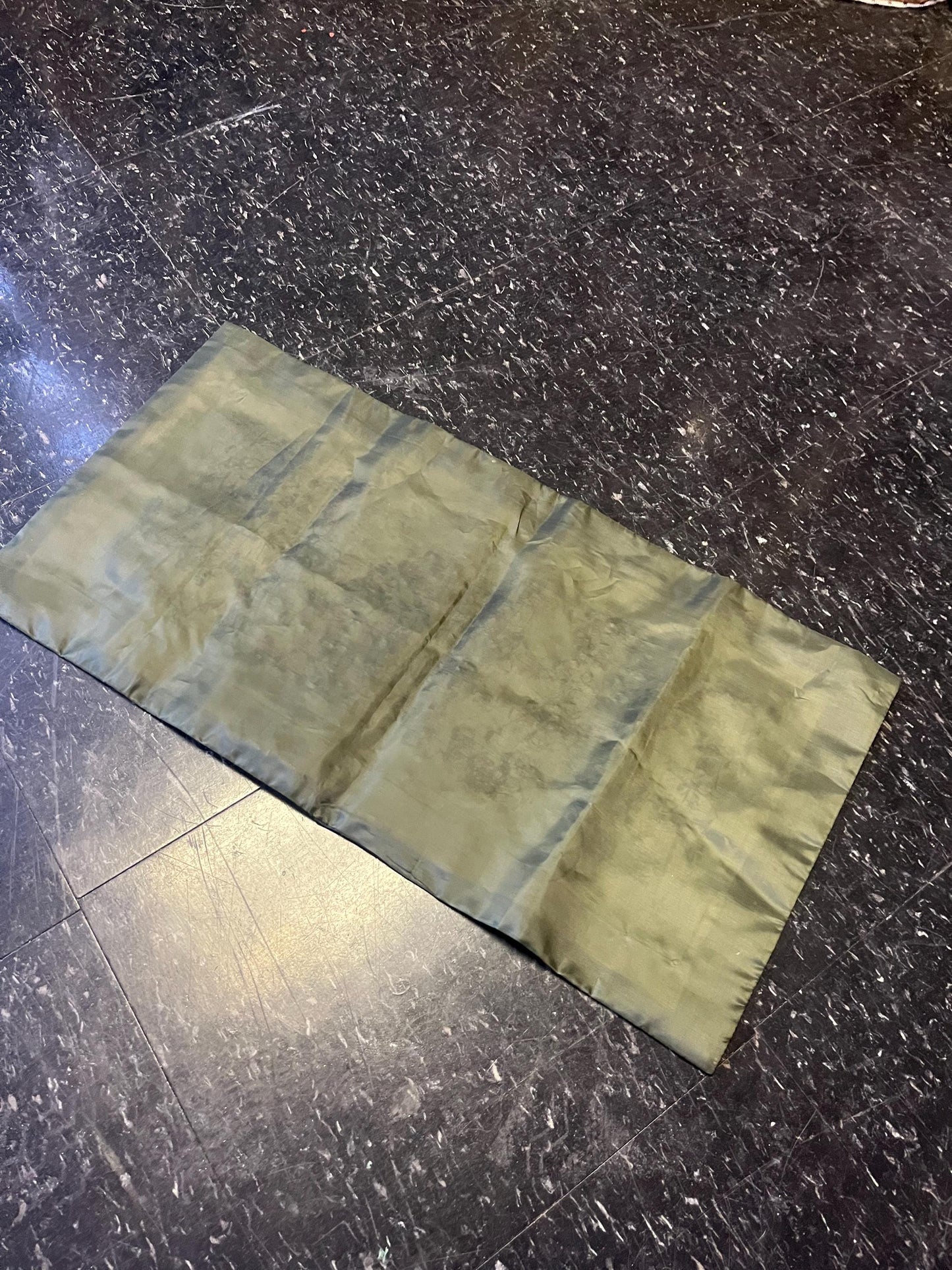 Beautiful Chinese silk fabric in wonderful condition  24 x 12 wide  great super value