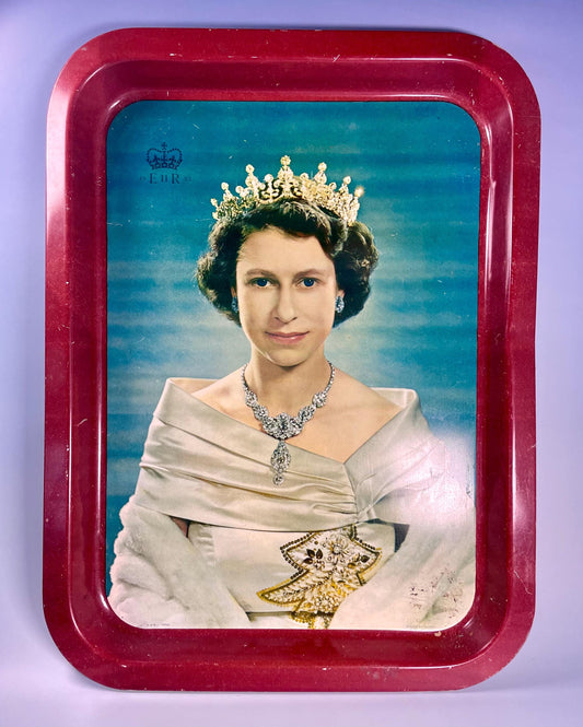 16.5 x 12 inch Metal Tray with Image of Queen Elizabeth