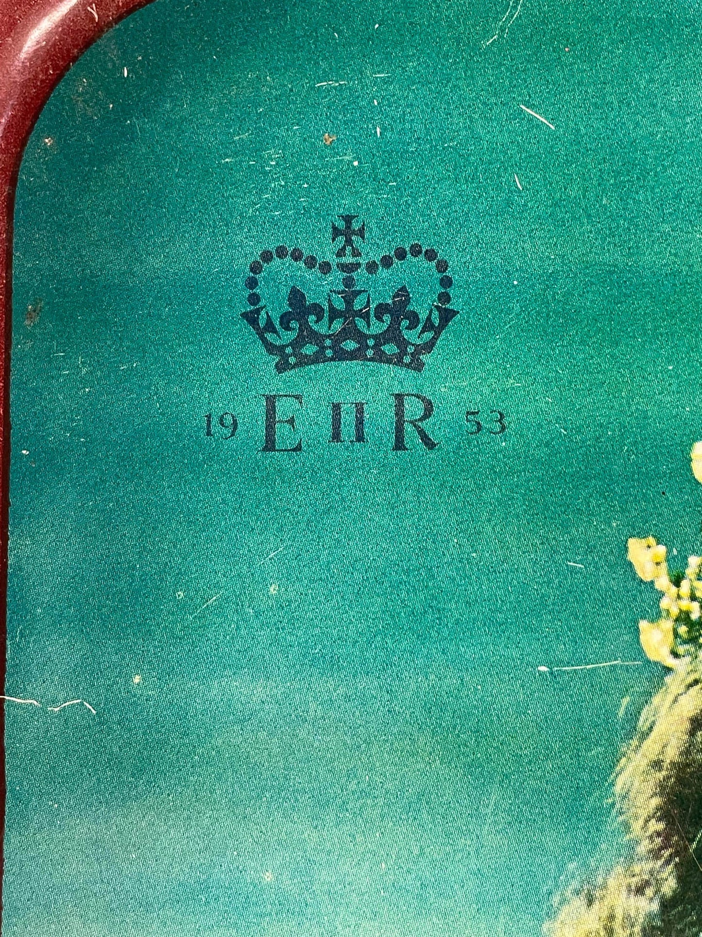 16.5 x 12 inch Metal Tray with Image of Queen Elizabeth