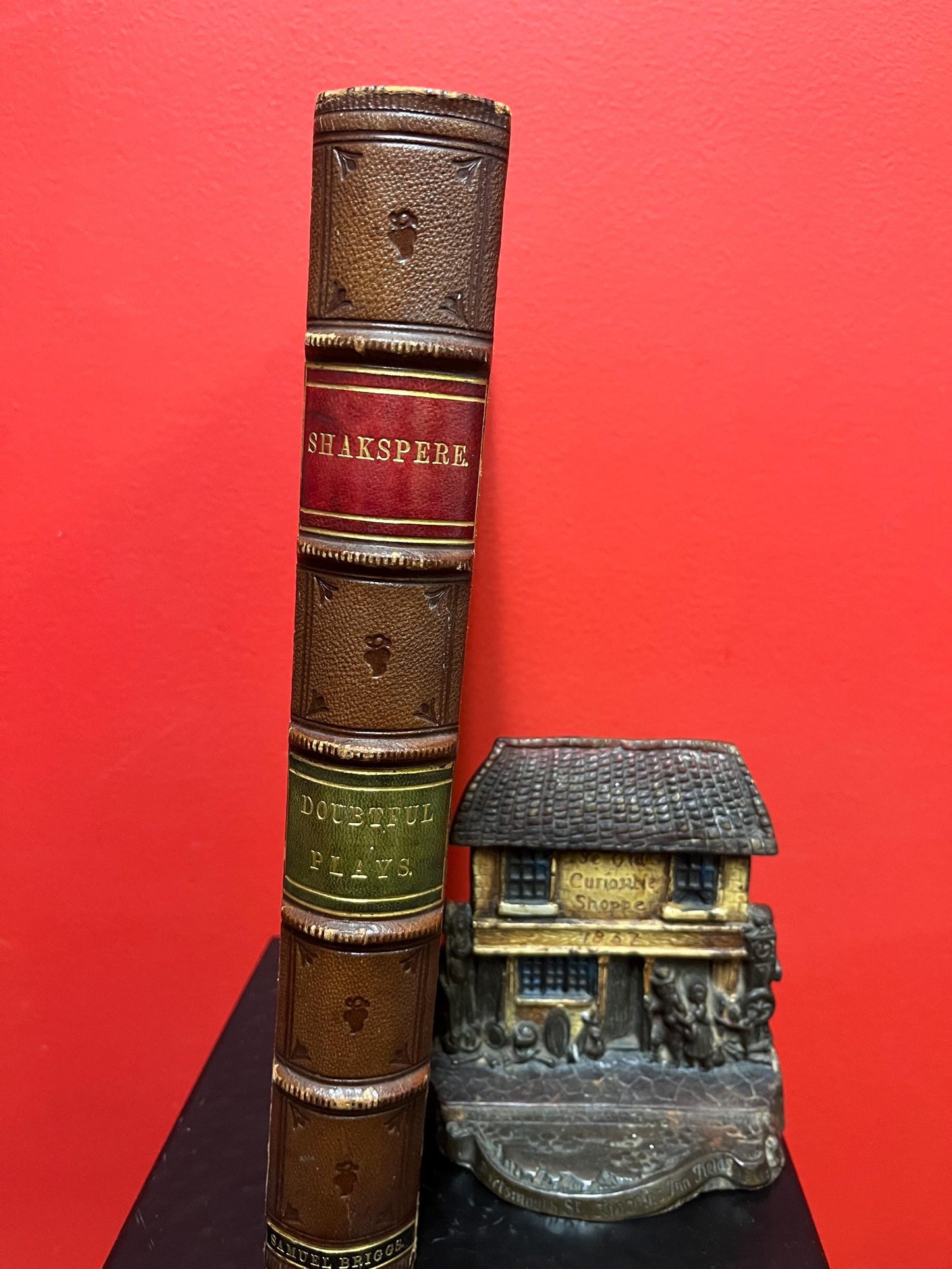Glorious 19th century copy of William Shakespeares doubtful plays in wonderful condition 484 pages perfect for gift