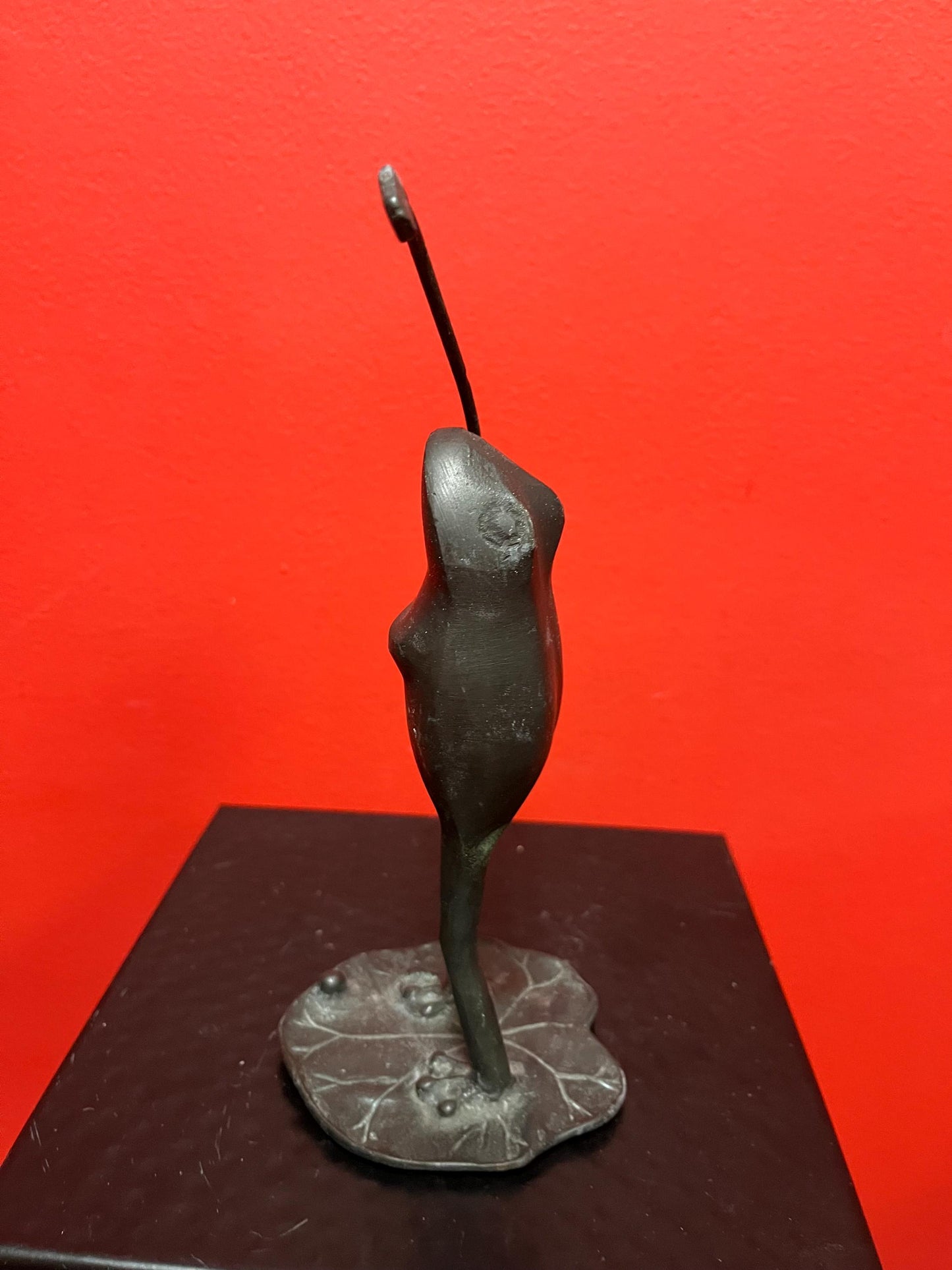 Lovely 8 inch tall bronze frog golfing statue  great patina  wonderful gift