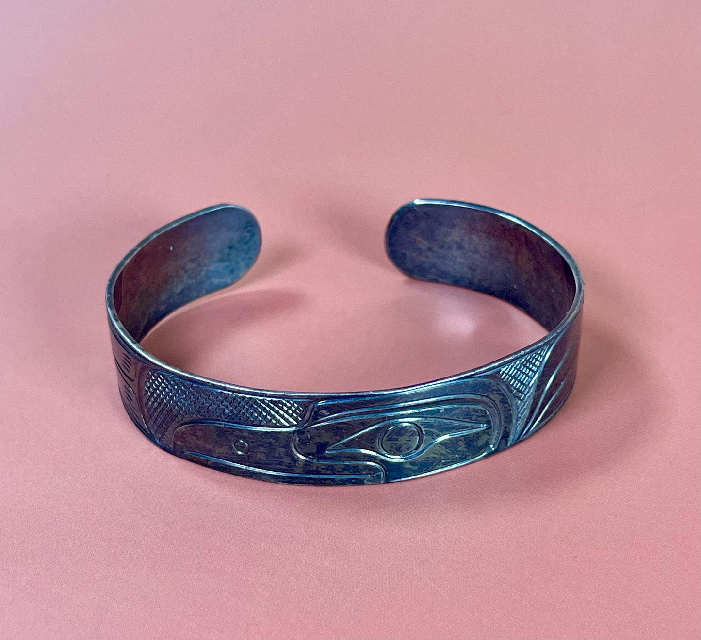 Stunning 2 1/2 inch wide indigenous first nations northwest coast Sterling Patti Seaweed Raven bracelet amazing detail