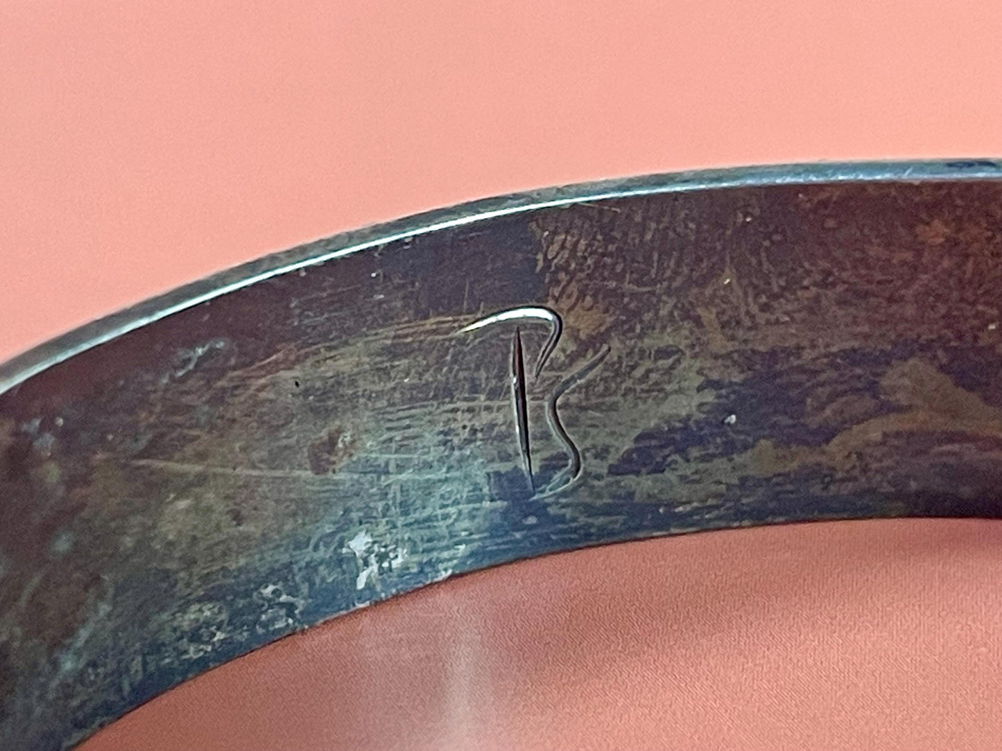 Stunning 2 1/2 inch wide indigenous first nations northwest coast Sterling Patti Seaweed Raven bracelet amazing detail