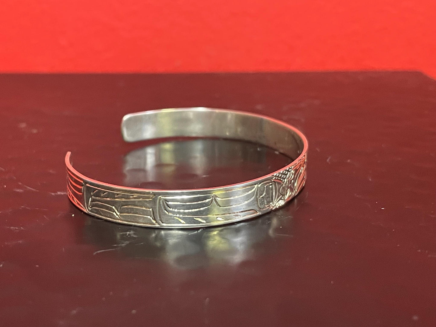 Stunning 2 1/2 inch wide indigenous first nations northwest coast Sterling Silver Eagle bracelet amazing detail